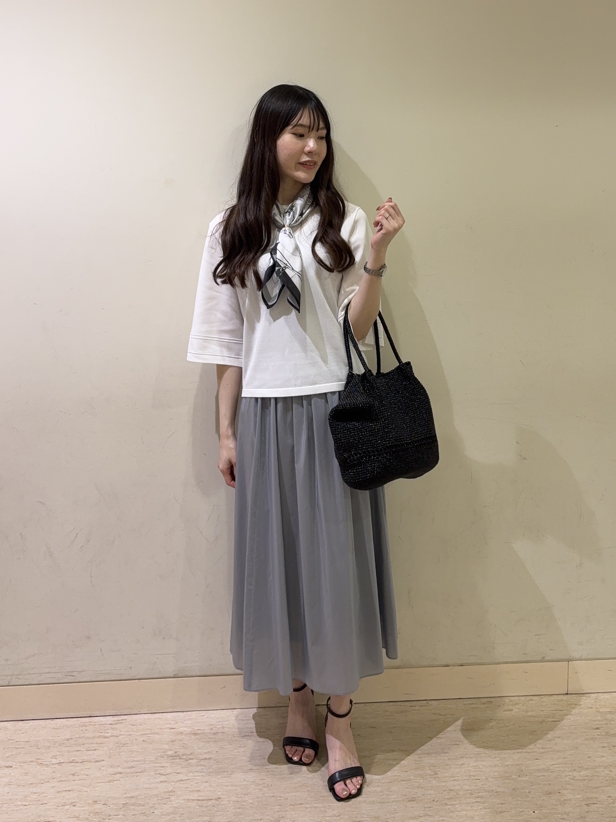 mayuさんの「UNTITLED｜【洗える/清涼感】袖スリットニットプルオーバー」を使ったコーディネート