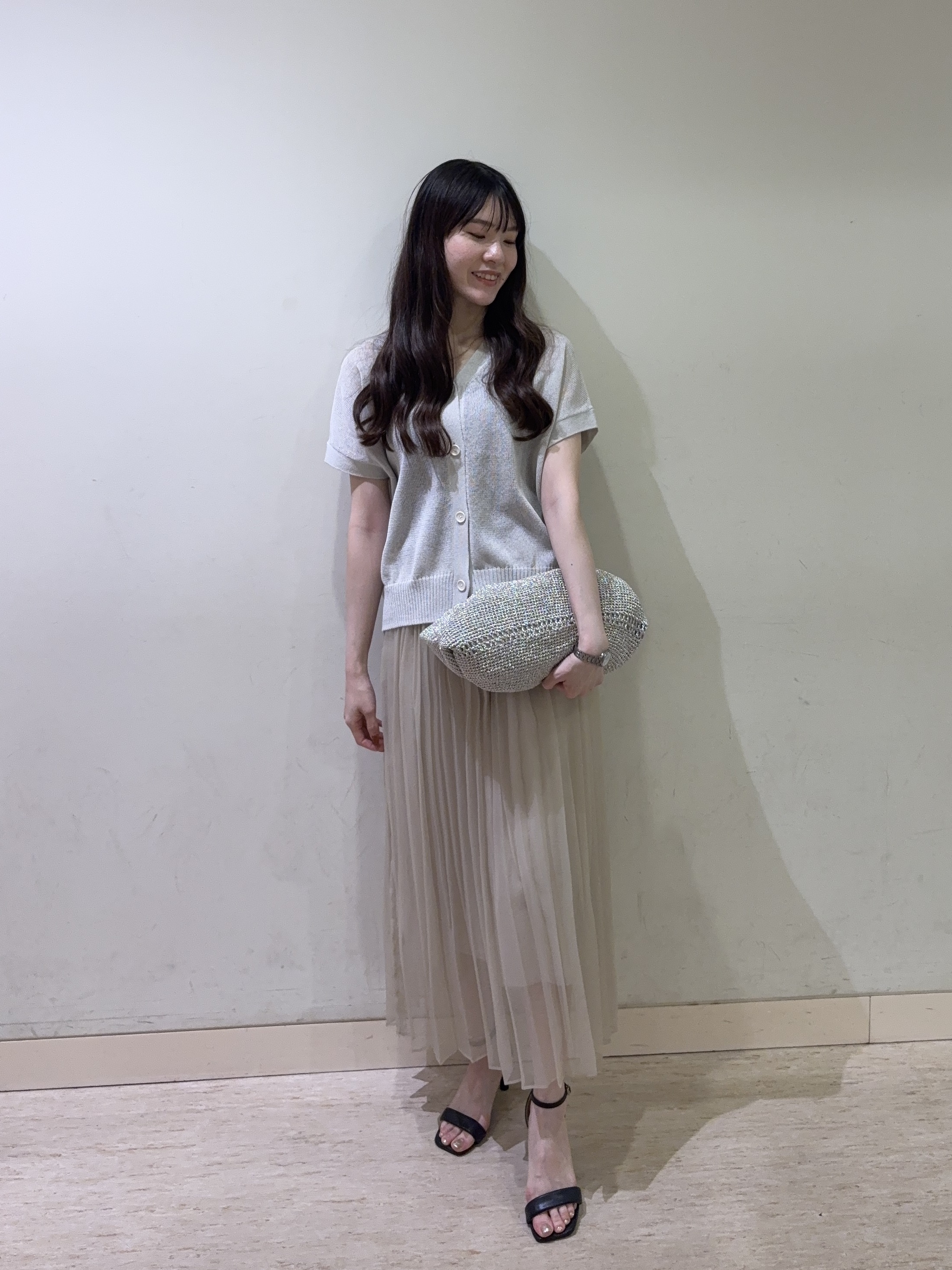 mayuさんの「UNTITLED｜【洗える/清涼感】ドライタッチスリーブレスカーディガン」を使ったコーディネート