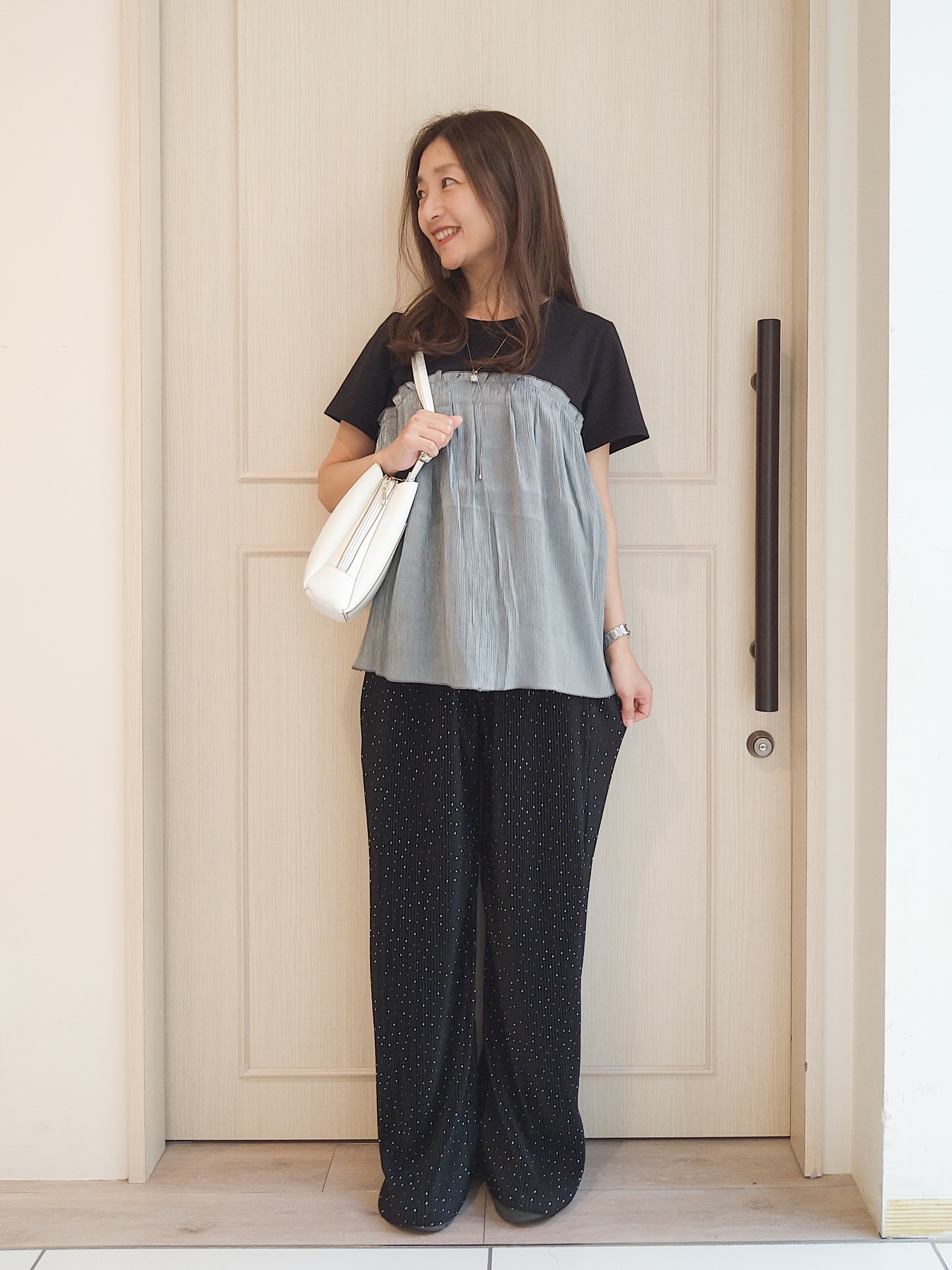 mi-saさんの「SHOO･LA･RUE｜【ひんやり/S-LL】1枚でインせず決まる きらきらビスチェ風Tシャツ」を使ったコーディネート