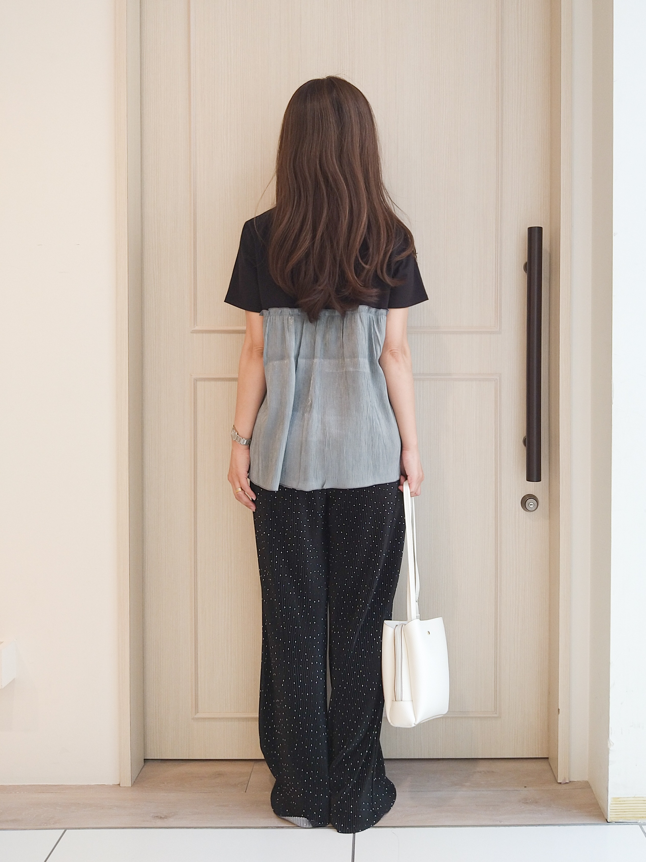 mi-saさんの「SHOO･LA･RUE｜【ひんやり/S-LL】1枚でインせず決まる きらきらビスチェ風Tシャツ」を使ったコーディネート