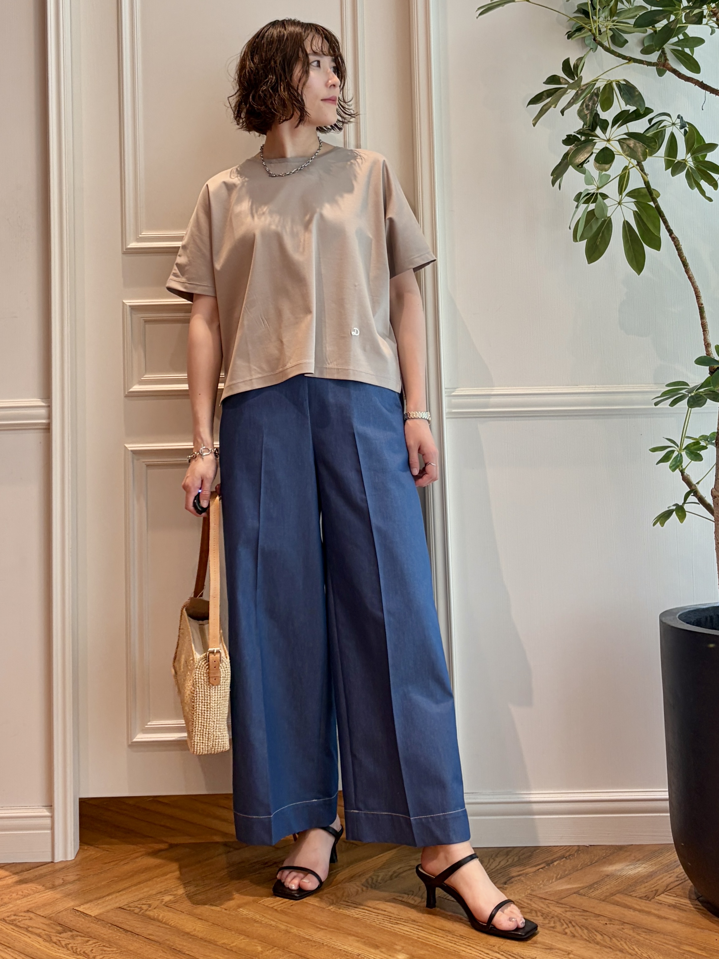 nakaoさんの「DRESSTERIOR｜【otonaMUSE5月号掲載】スキニーベルトサンダル」を使ったコーディネート
