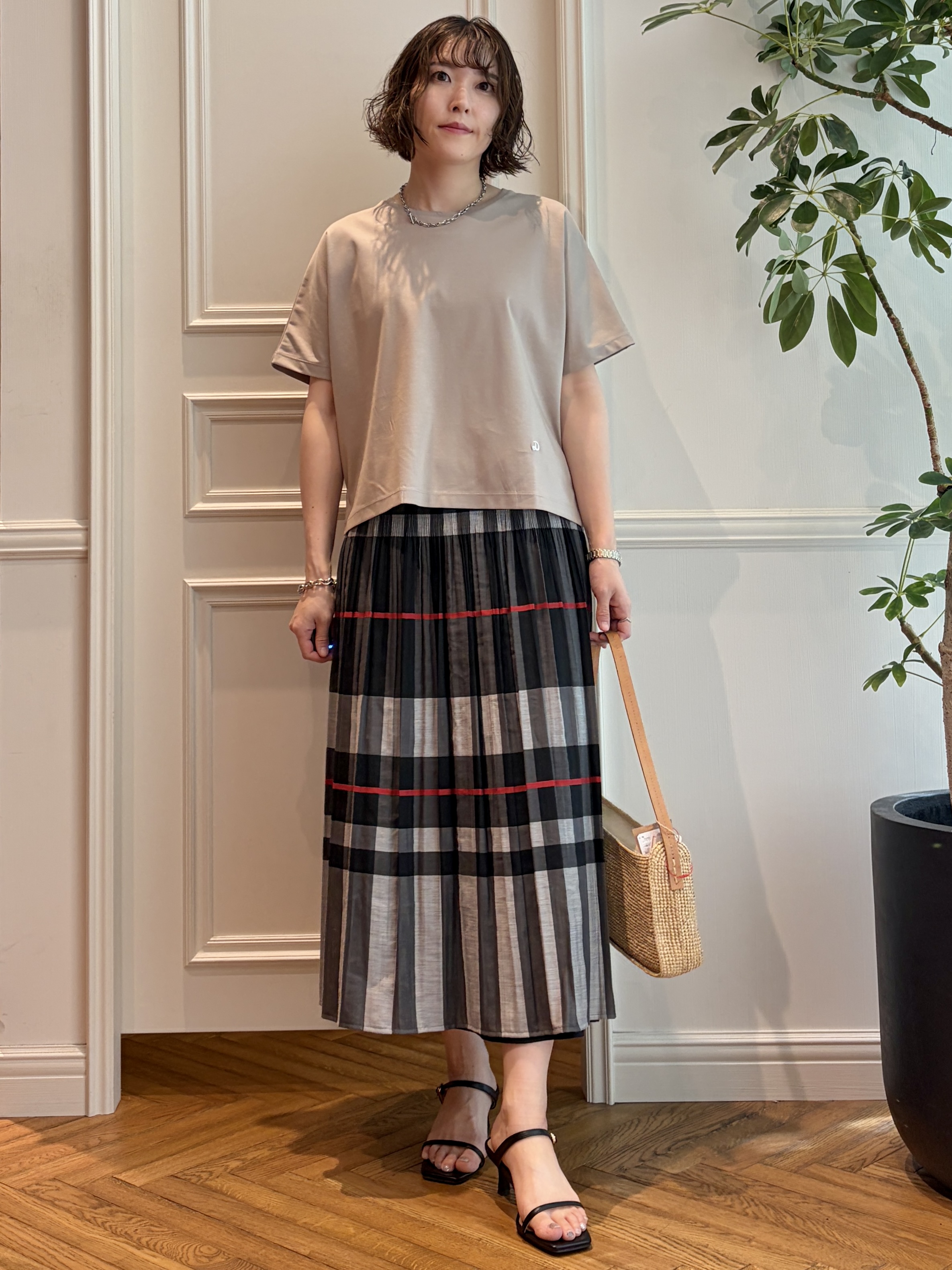nakaoさんの「DRESSTERIOR｜【otonaMUSE5月号掲載】スキニーベルトサンダル」を使ったコーディネート