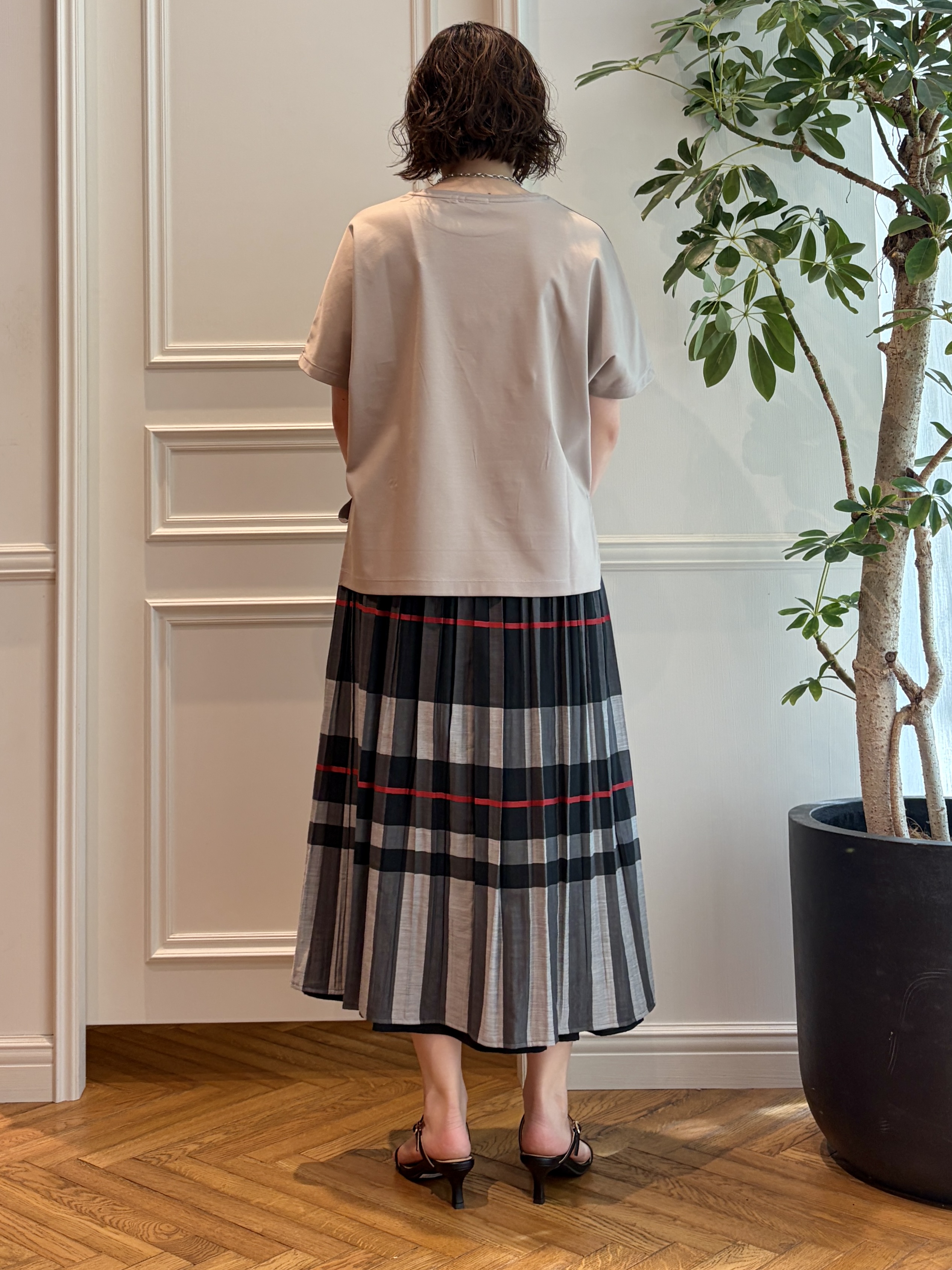 nakaoさんの「DRESSTERIOR｜【otonaMUSE5月号掲載】スキニーベルトサンダル」を使ったコーディネート