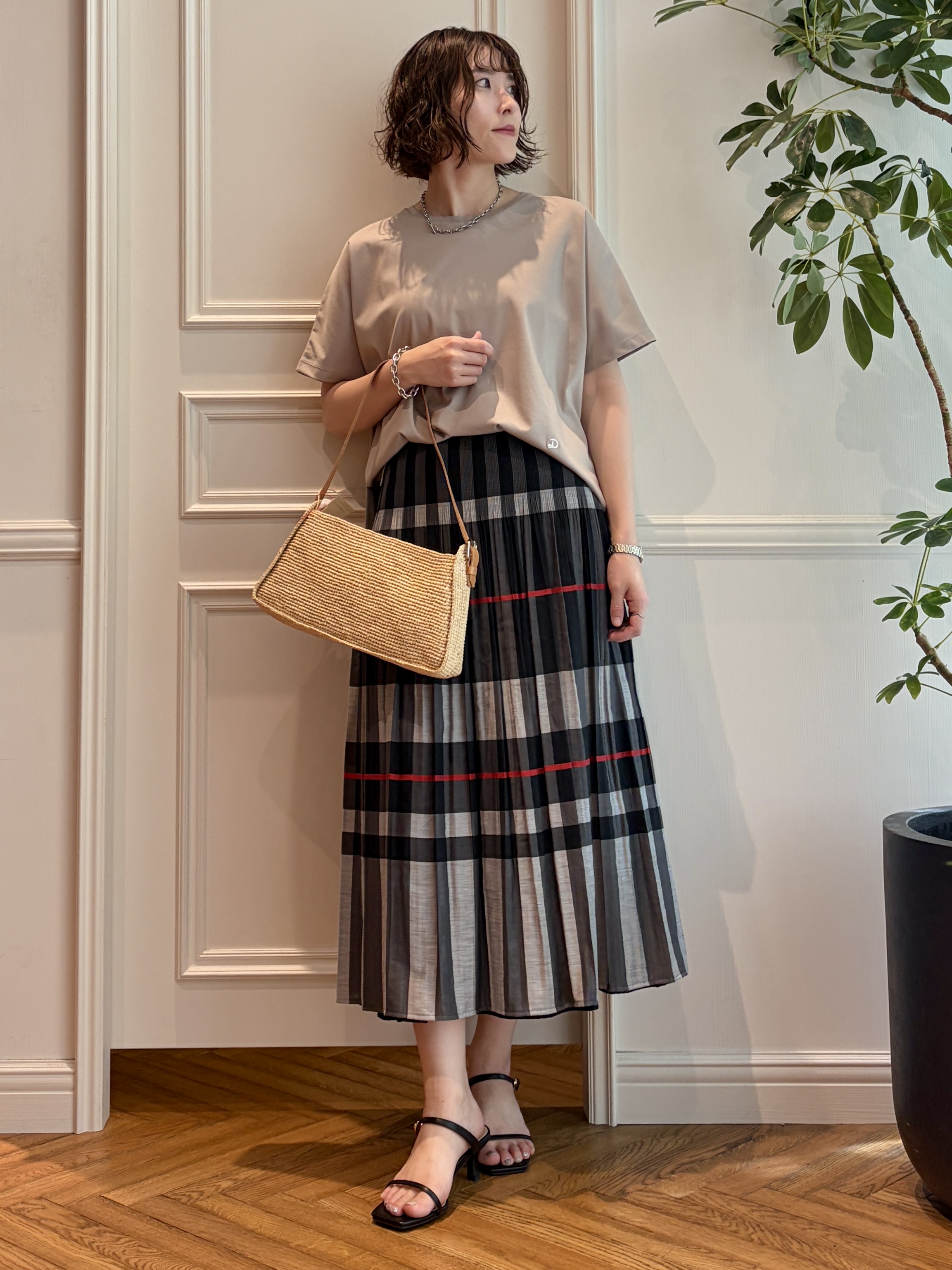 nakaoさんの「DRESSTERIOR｜【otonaMUSE5月号掲載】スキニーベルトサンダル」を使ったコーディネート