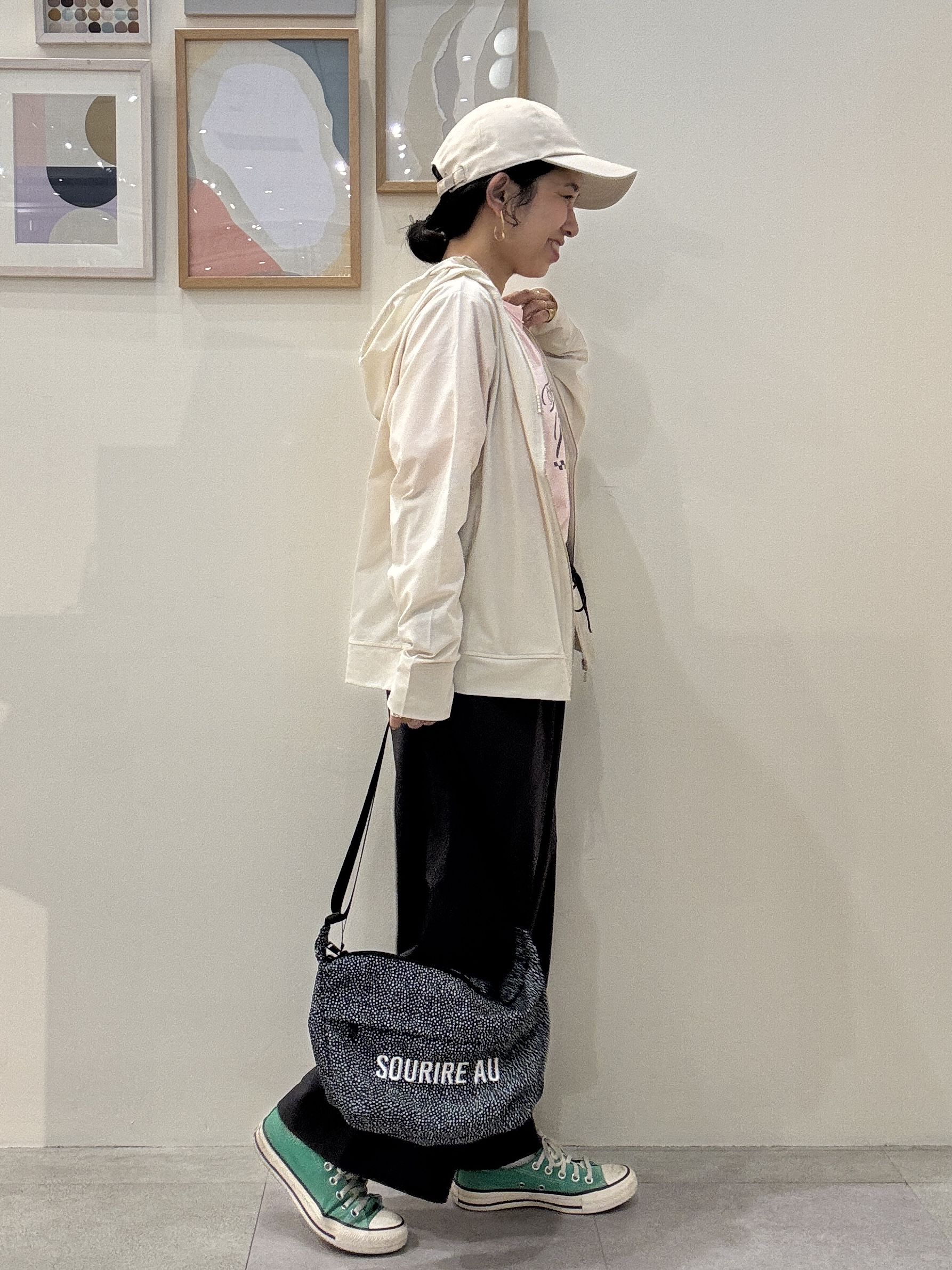 たけぴさんの「SHOO･LA･RUE｜【ひんやり/UV/洗濯機可】日焼け対策も快適に 指穴つき ジップパーカー」を使ったコーディネート