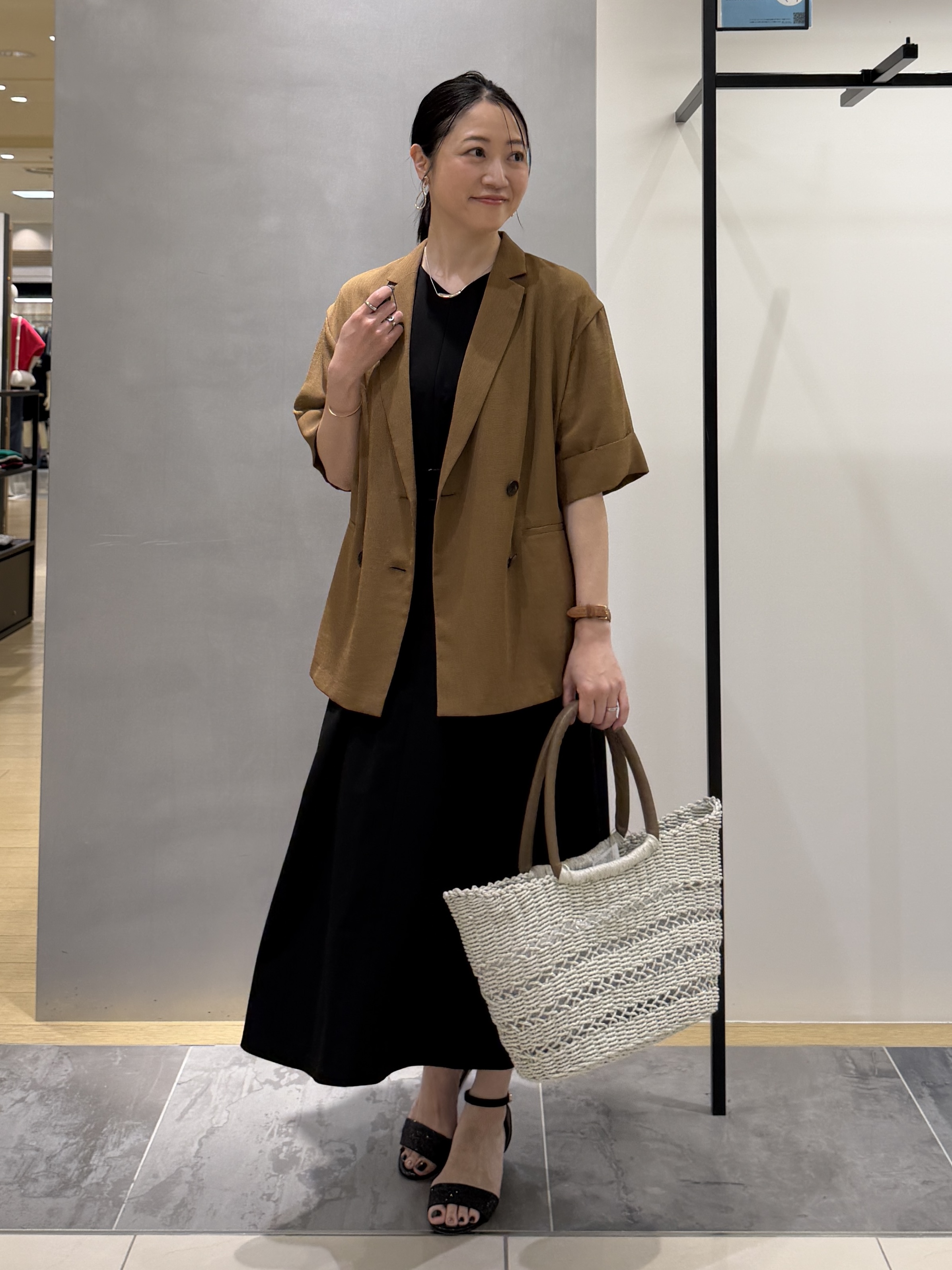 shihoさんの「INDIVI｜【洗える／メッシュ素材／SETUP可能】半袖シアージャケット」を使ったコーディネート