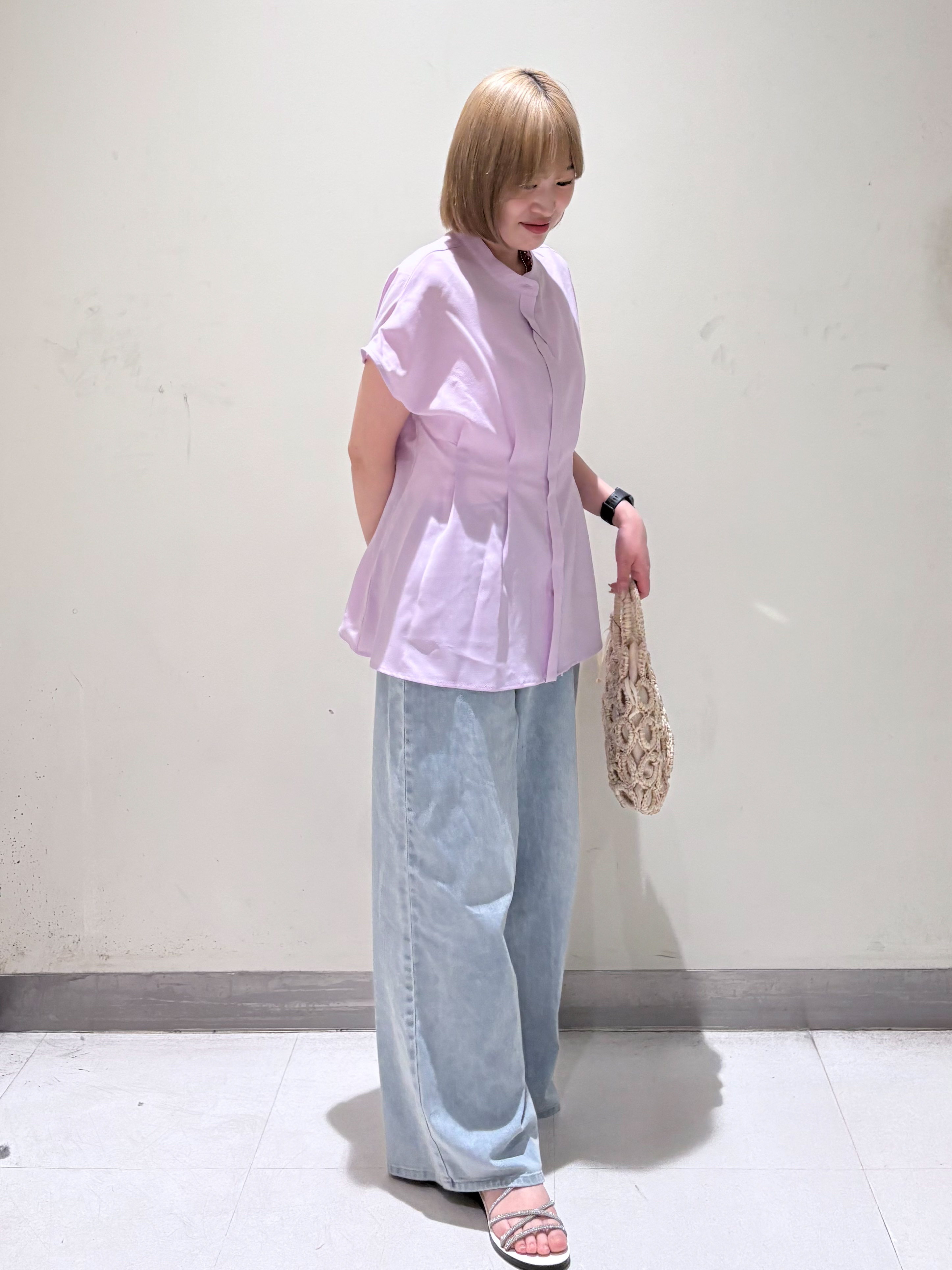 みきちぃさんの「OPAQUE.CLIP｜【接触冷感／吸水速乾】リネンライク タックフレンチスリーブブラウス《洗濯機OK》」を使ったコーディネート