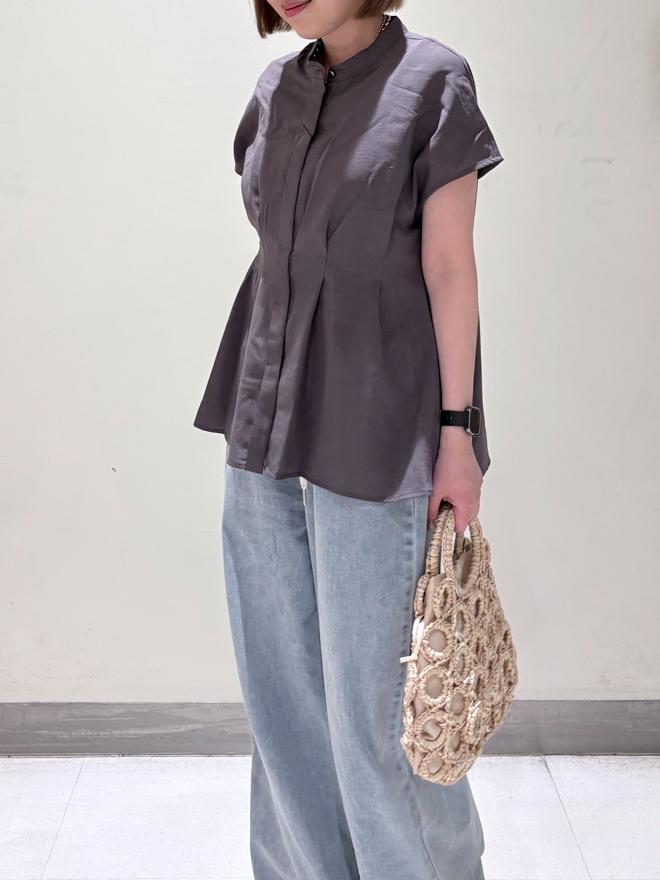 みきちぃさんの「OPAQUE.CLIP｜【接触冷感／吸水速乾】リネンライク タックフレンチスリーブブラウス《洗濯機OK》」を使ったコーディネート
