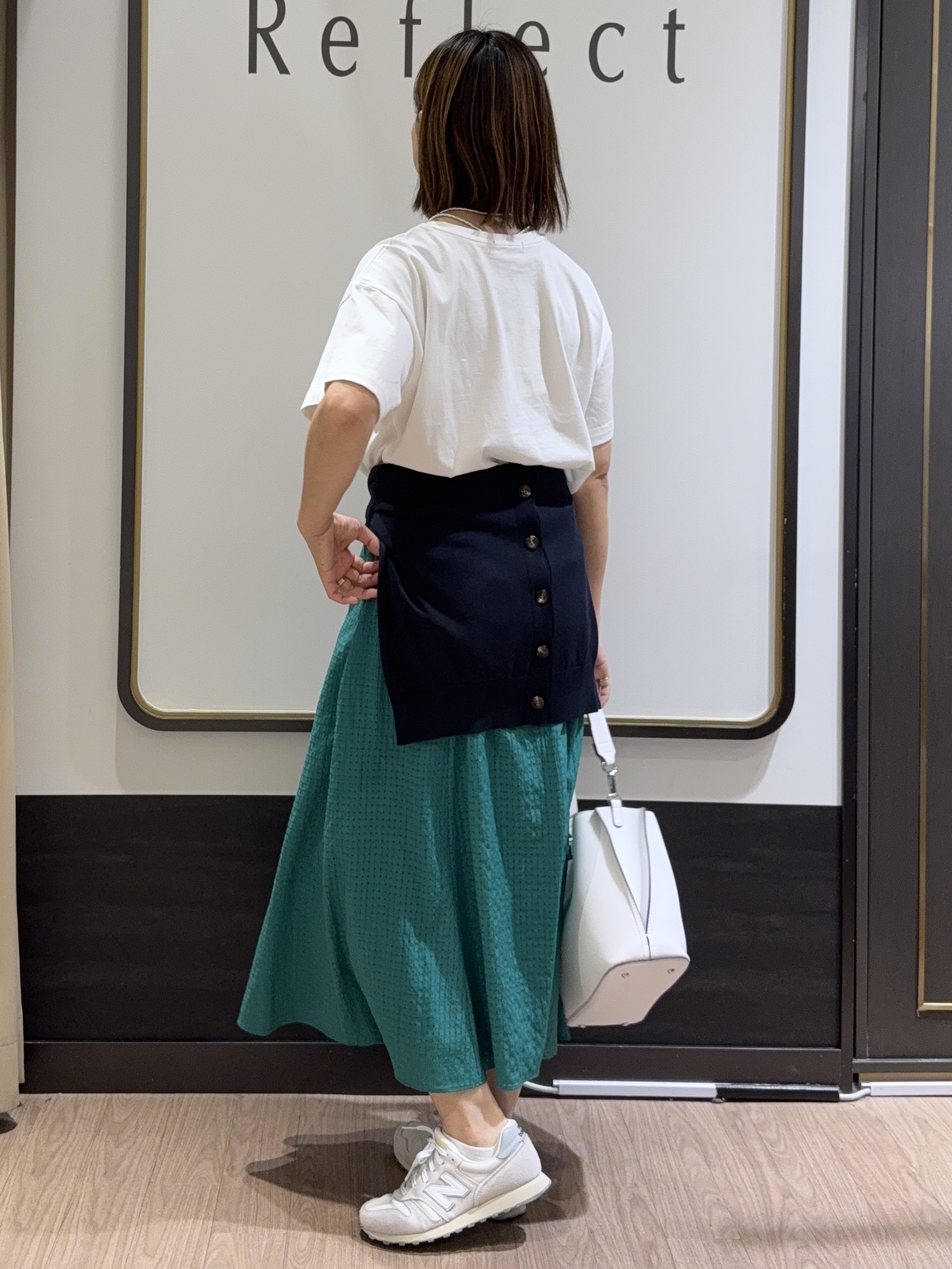 nekoさんの「Reflect｜【接触冷感】ラインアート刺繍Tシャツ」を使ったコーディネート