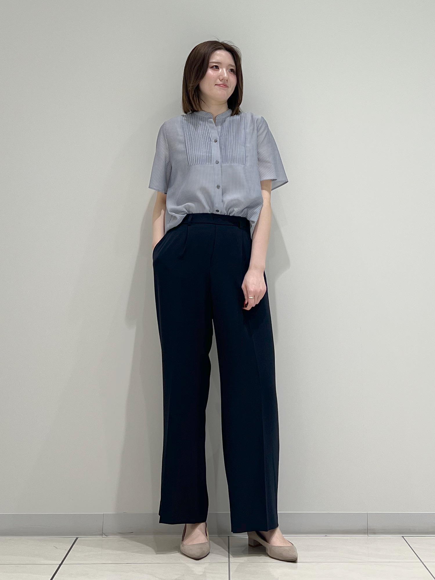 T.Kさんの「INDIVI｜【接触冷感/洗える】シアーシャンブレーピンタックブラウス」を使ったコーディネート