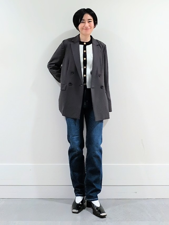 ミズタさんの「UNTITLED｜【新色追加/セットアップ可】エアリー ダブルブレストジャケット」を使ったコーディネート
