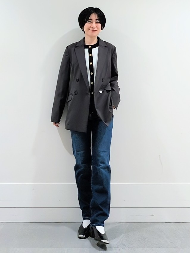 ミズタさんの「UNTITLED｜【新色追加/セットアップ可】エアリー ダブルブレストジャケット」を使ったコーディネート