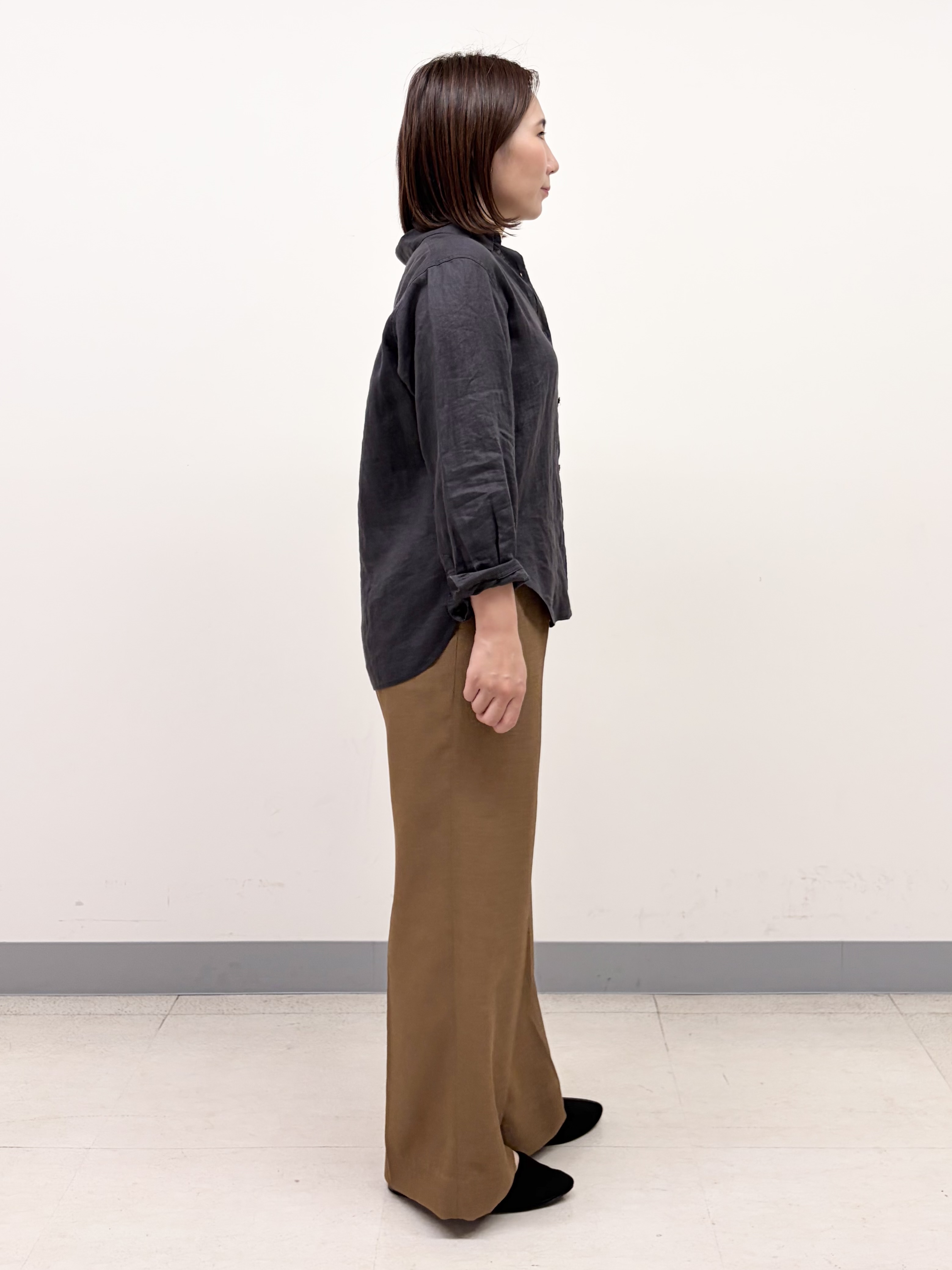 YUKARIさんの「INDIVI｜【接触冷感／2WAY】カシュクールリネンシャツ」を使ったコーディネート