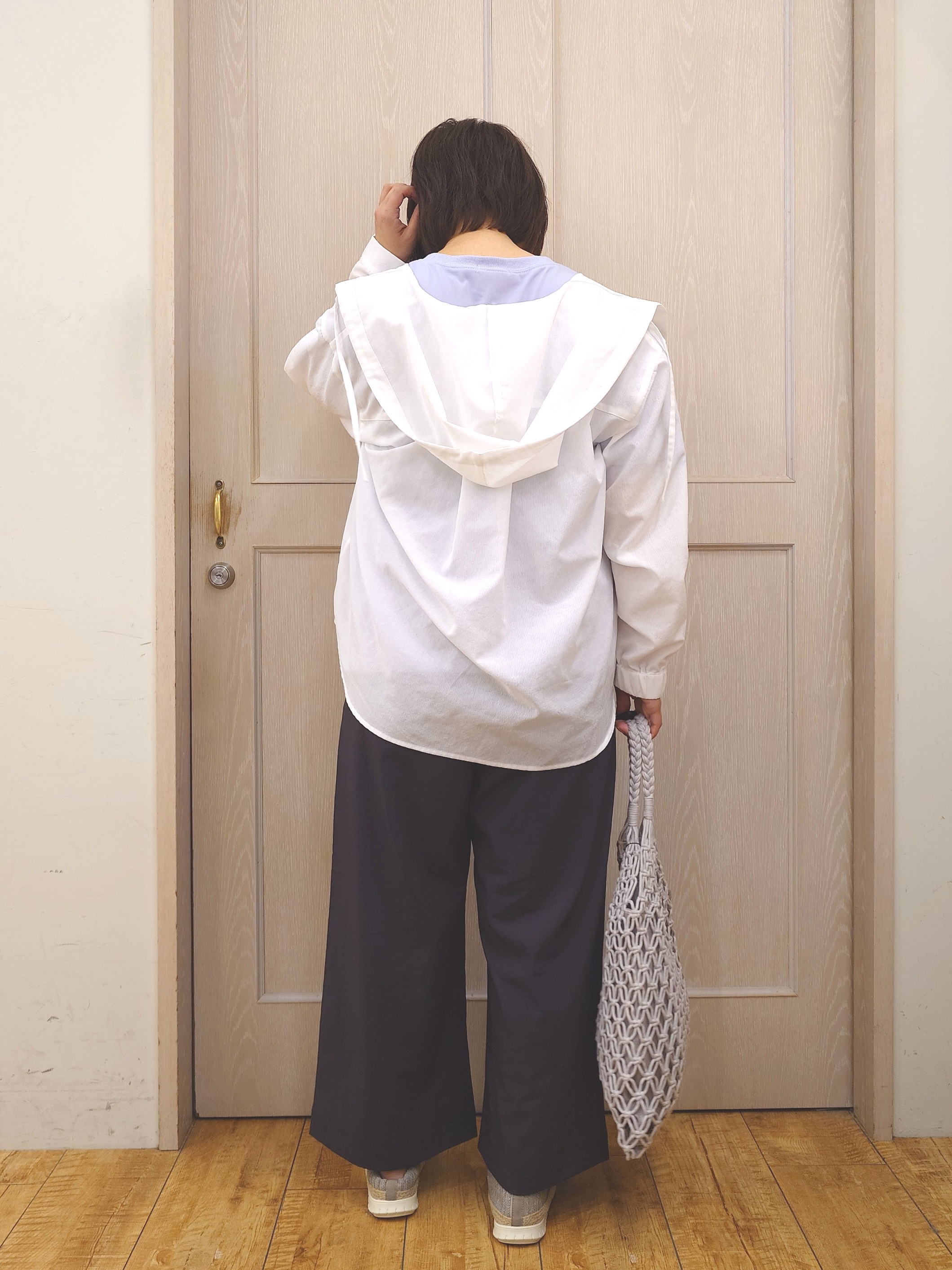 とろろさんの「SHOO･LA･RUE｜【さらり快適/洗濯機可/S-LL】UVカット機能付き ライトな着心地 ひんやりシャツパーカ」を使ったコーディネート