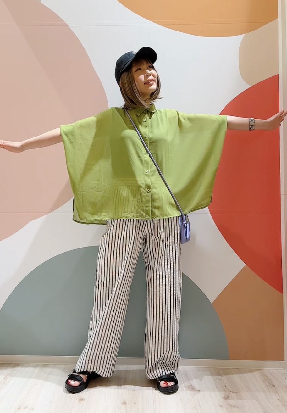 長男さんの「SHOO･LA･RUE｜【洗濯機可/S-LL】コーデのさりげないアクセントに　きらきらラメタンクトップ」を使ったコーディネート
