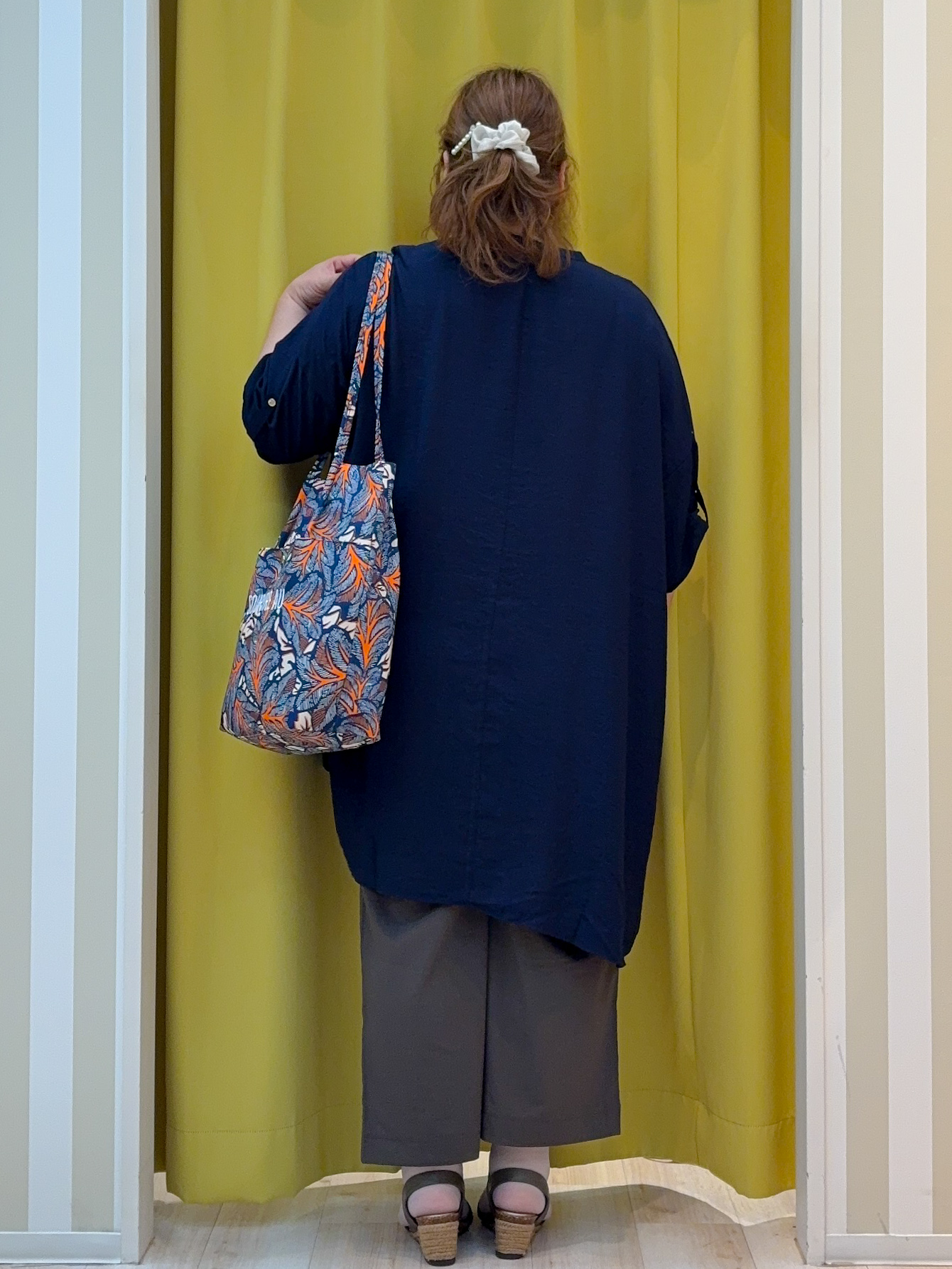 kotoさんさんの「SHOO･LA･RUE｜【ひんやり/S-LL/洗濯機可】体型カバー叶える 大人のゆるドルマンチュニック」を使ったコーディネート