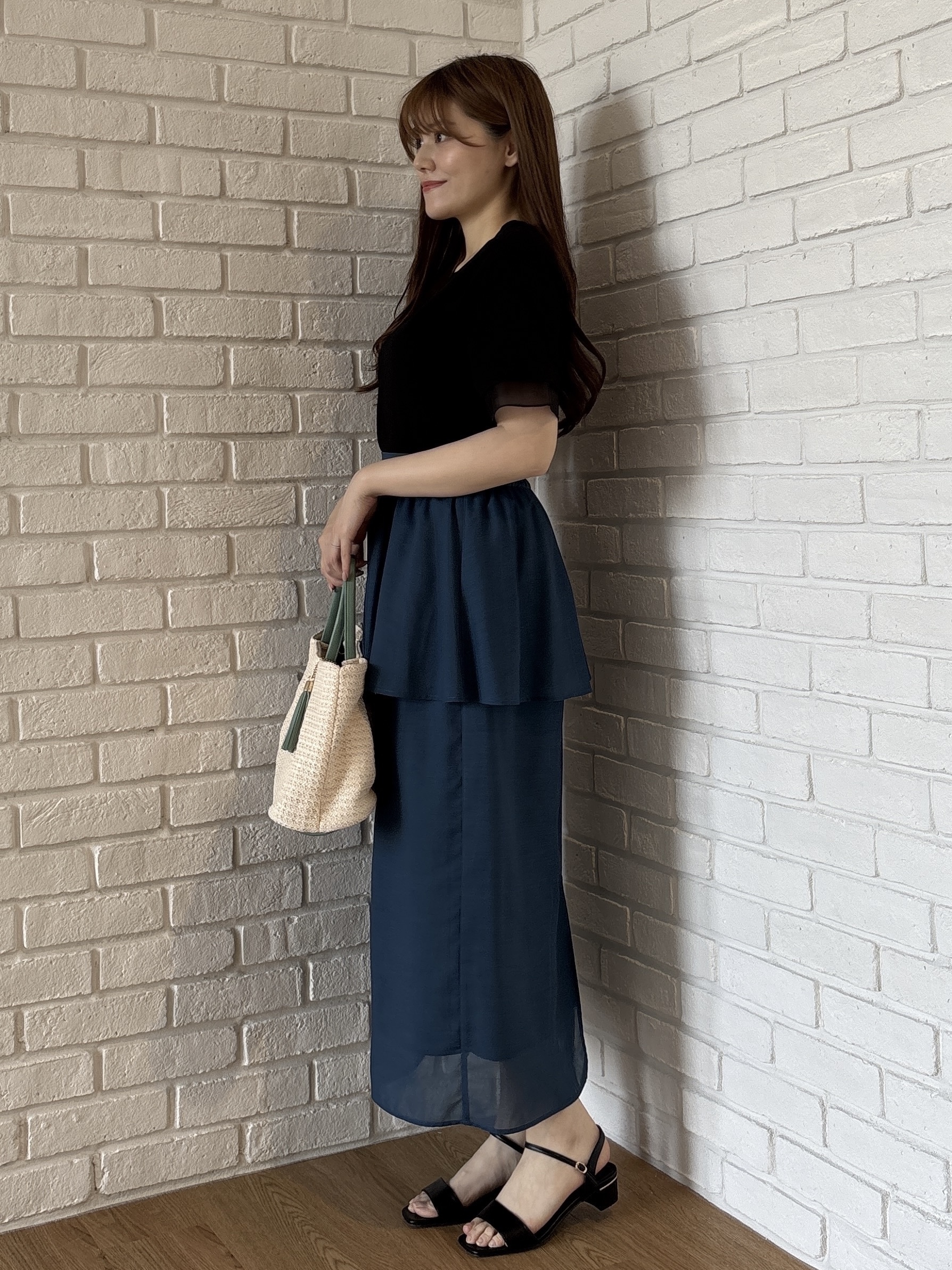 sayaさんの「grove｜【二の腕カバー/UVカット・ひんやり】袖口シアースクエアネックTシャツ」を使ったコーディネート