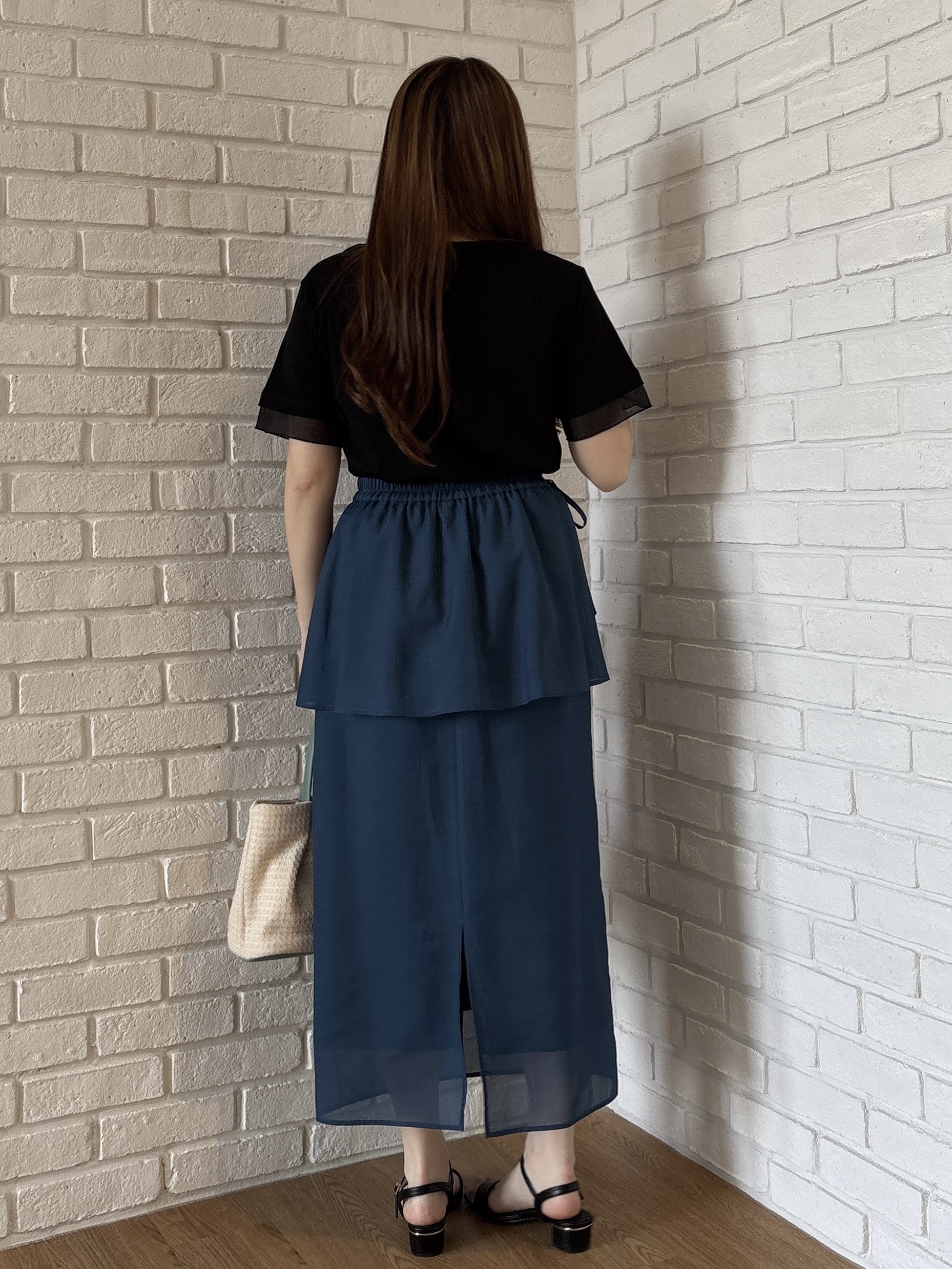 sayaさんの「grove｜【二の腕カバー/UVカット・ひんやり】袖口シアースクエアネックTシャツ」を使ったコーディネート