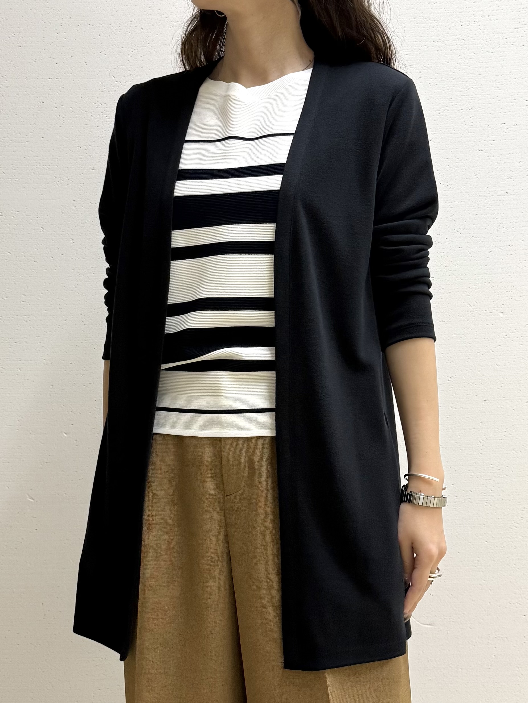 mamiさんの「INDIVI｜【洗える】ガーター編みVネックニットT」を使ったコーディネート