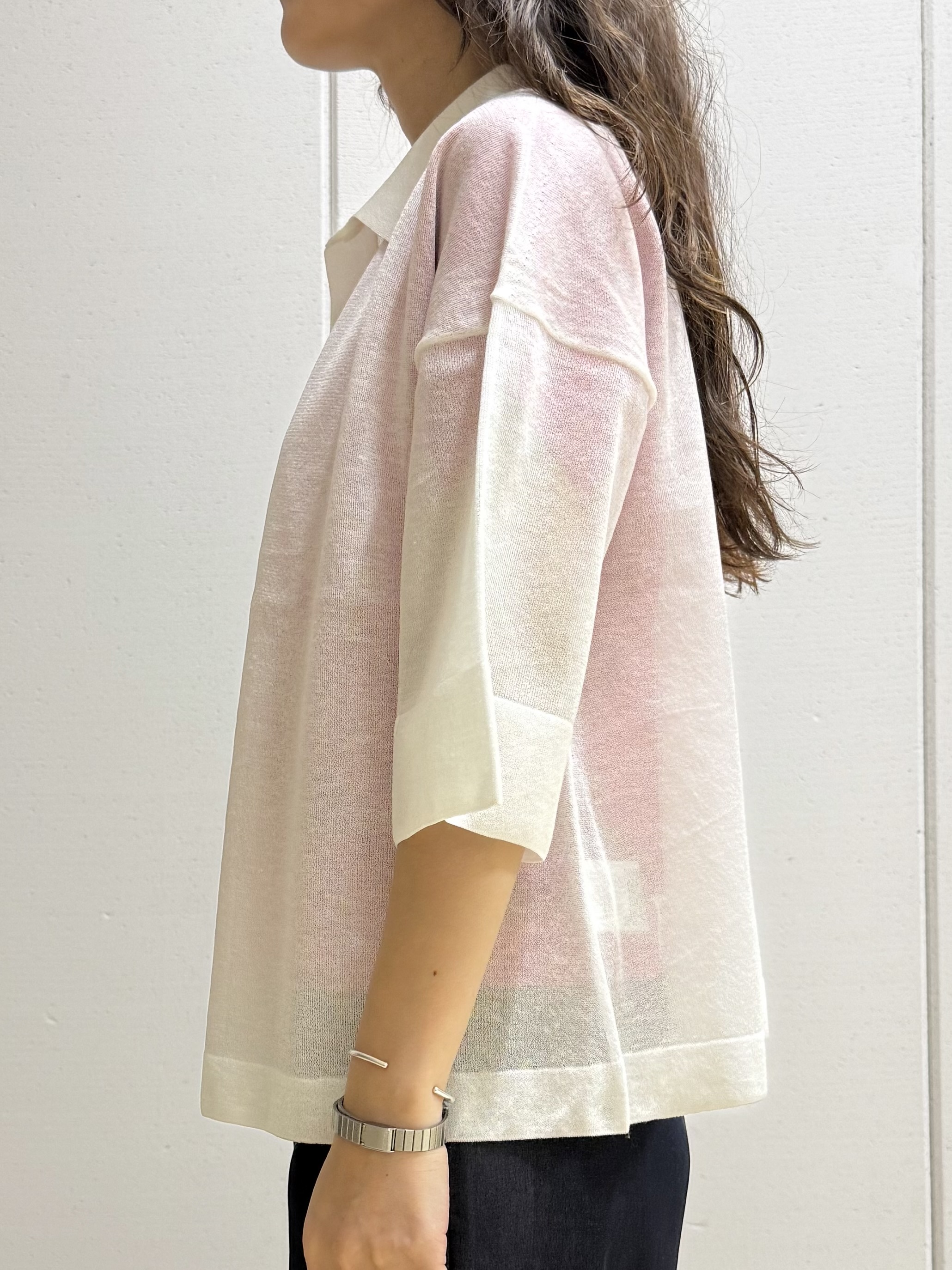 mamiさんの「INDIVI｜【洗える／シアー】衿付きシャツライクニットカーディガン」を使ったコーディネート