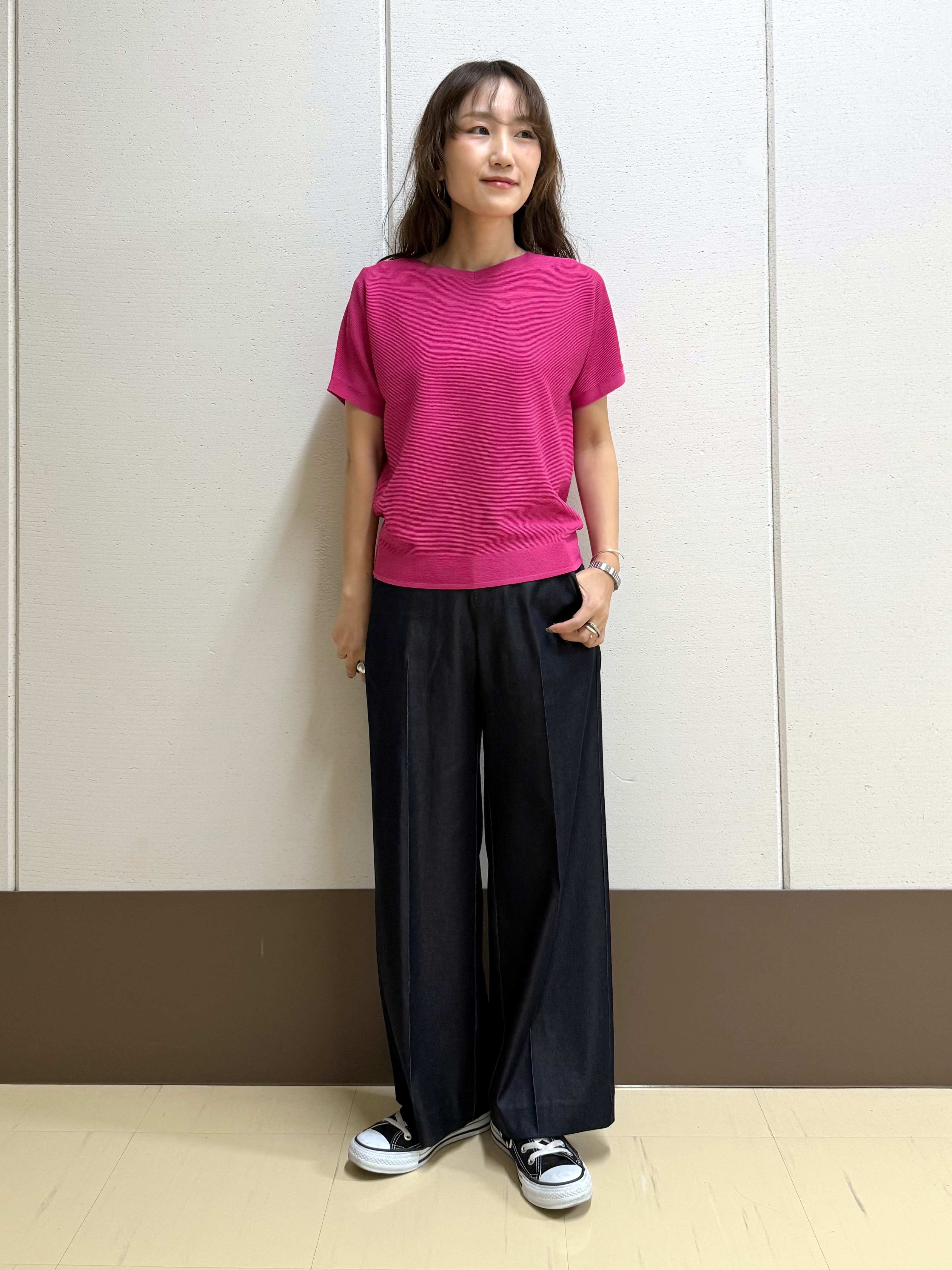 mamiさんの「INDIVI｜【洗える／シアー】衿付きシャツライクニットカーディガン」を使ったコーディネート