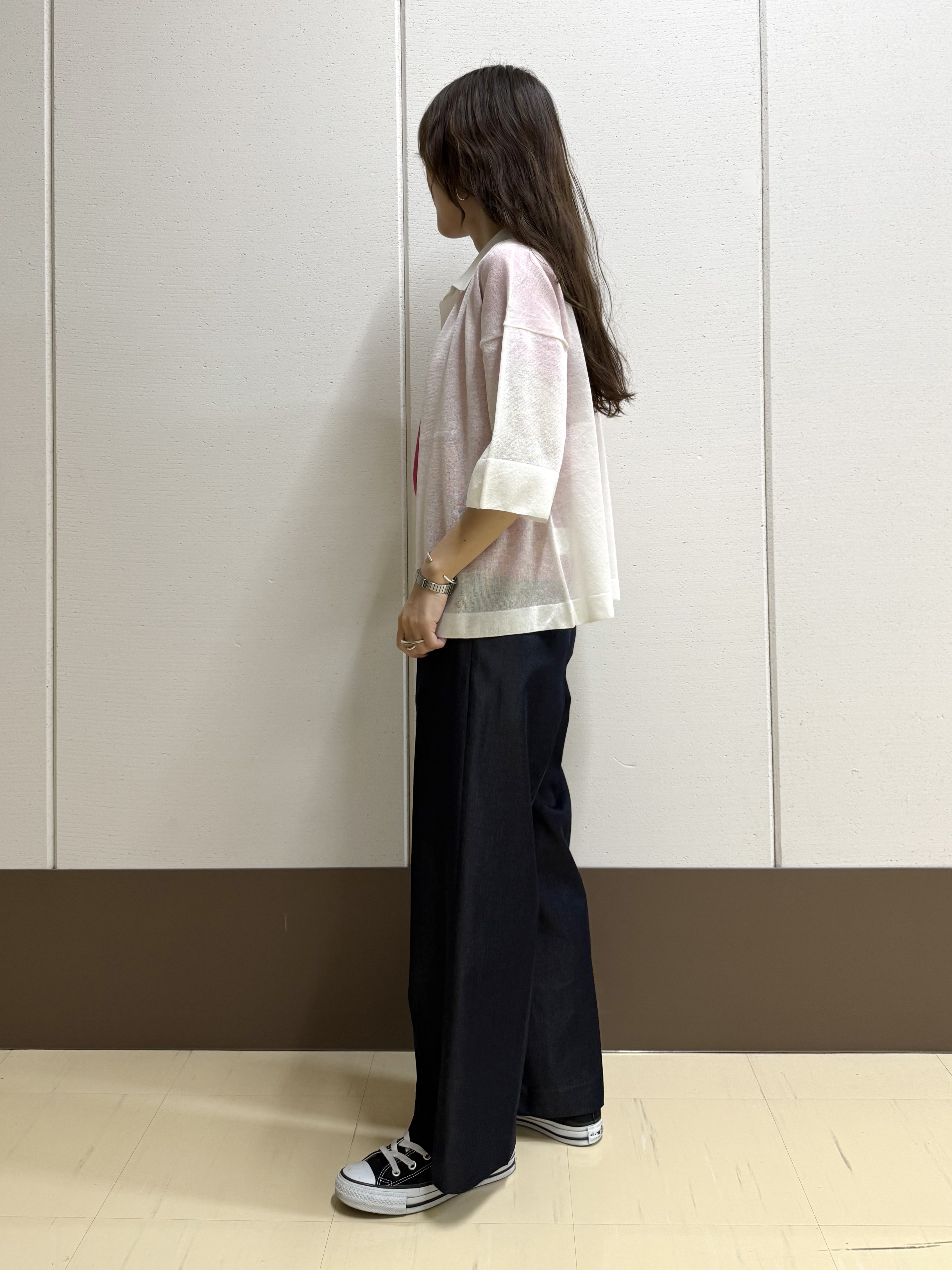 mamiさんの「INDIVI｜【洗える／シアー】衿付きシャツライクニットカーディガン」を使ったコーディネート