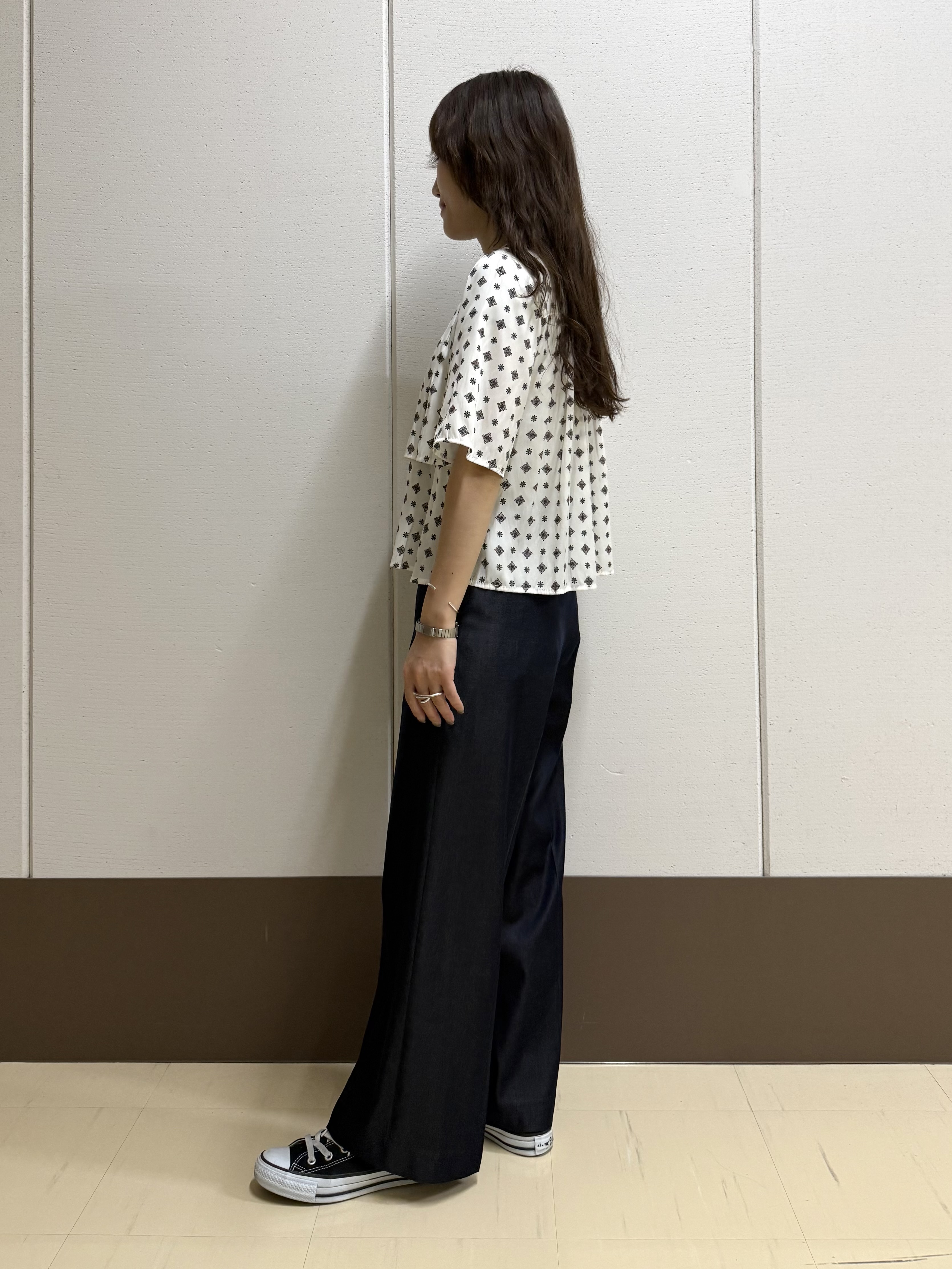 mamiさんの「INDIVI｜【洗える／UVケア／SETUP可能】デニムライクワイドパンツ」を使ったコーディネート