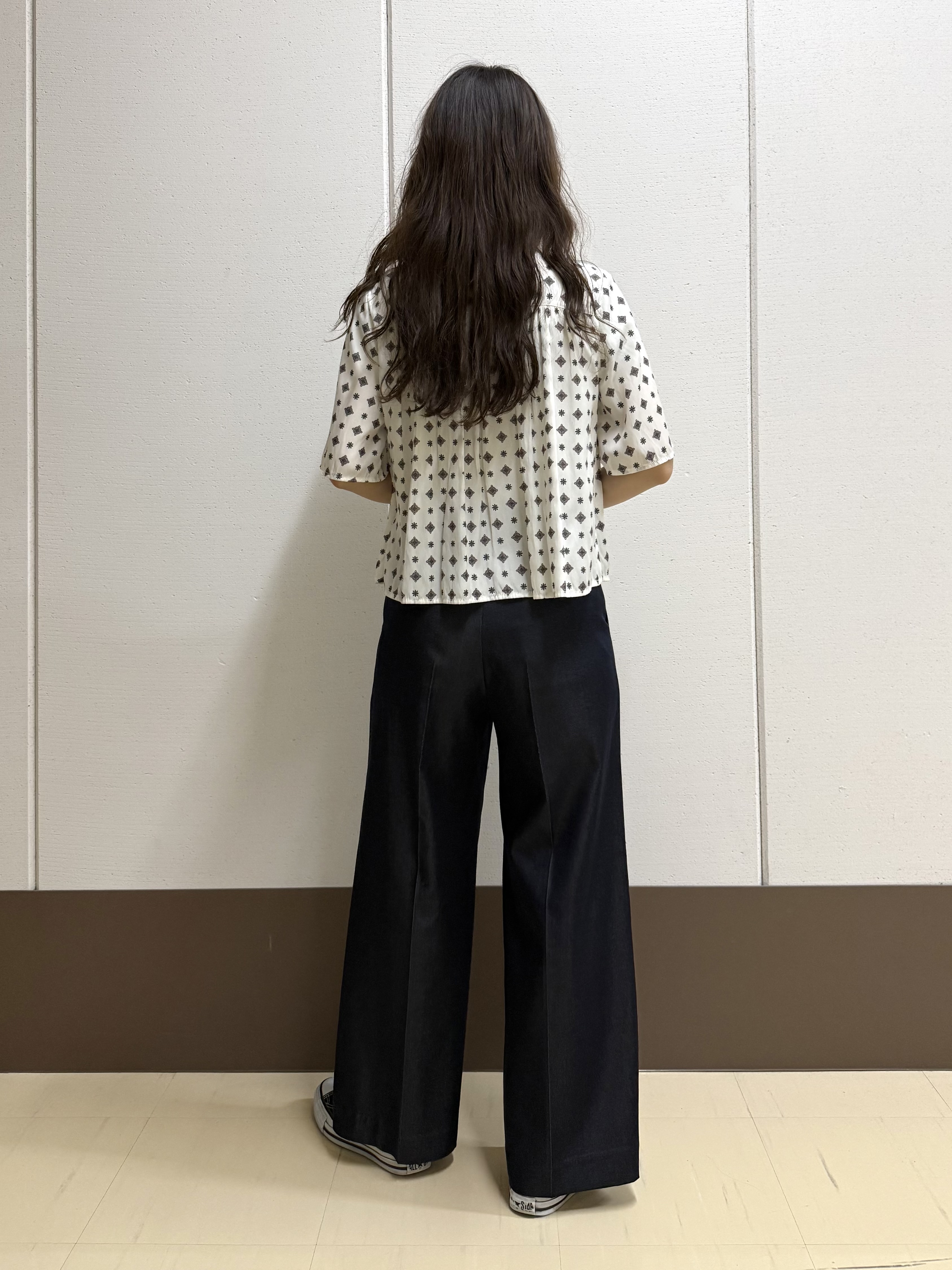 mamiさんの「INDIVI｜【洗える／UVケア／SETUP可能】デニムライクワイドパンツ」を使ったコーディネート