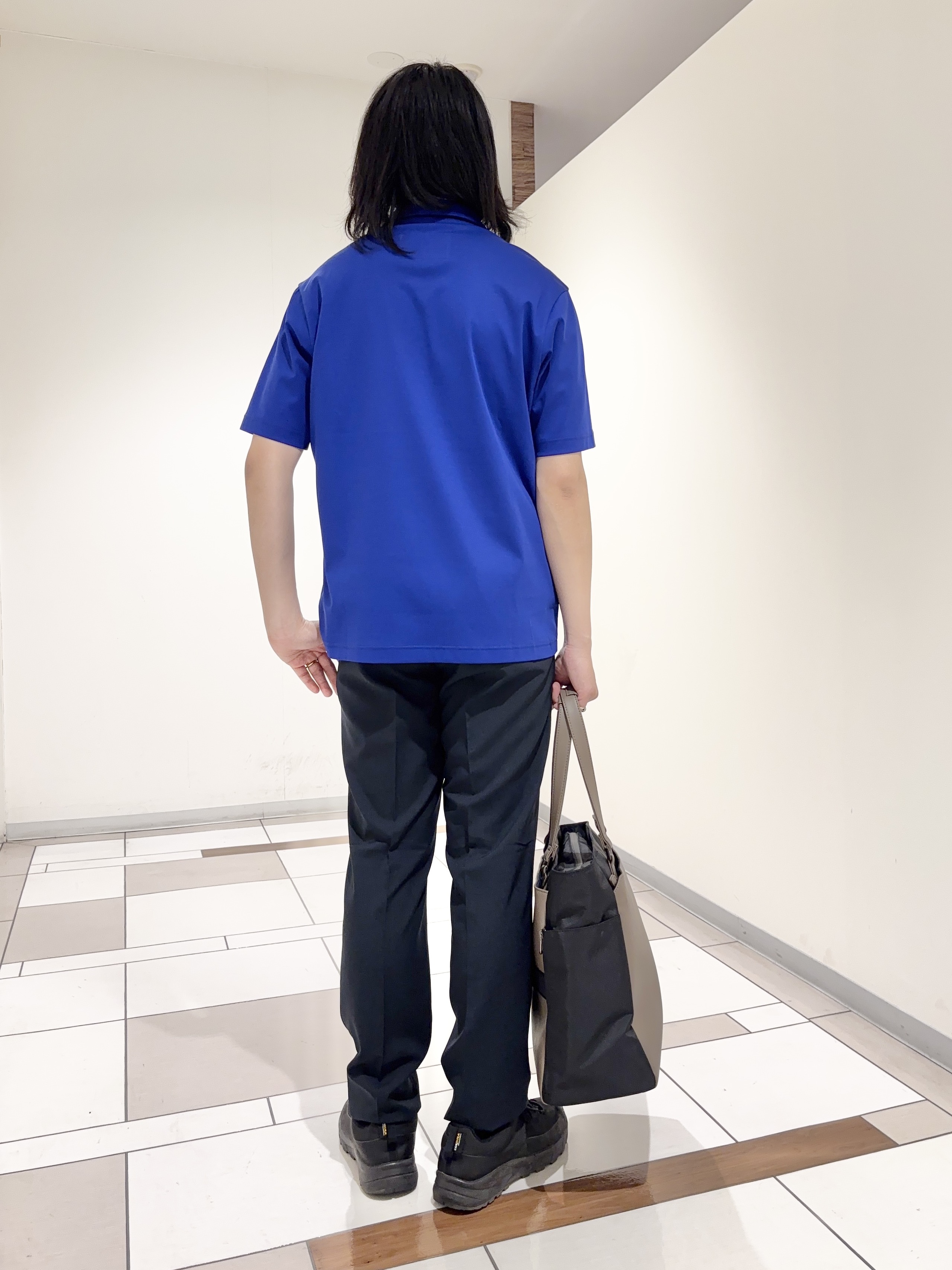 及川さんの「TAKEO KIKUCHI｜【接触冷感】アイスクリアコットン ワンポイント ポロシャツ」を使ったコーディネート