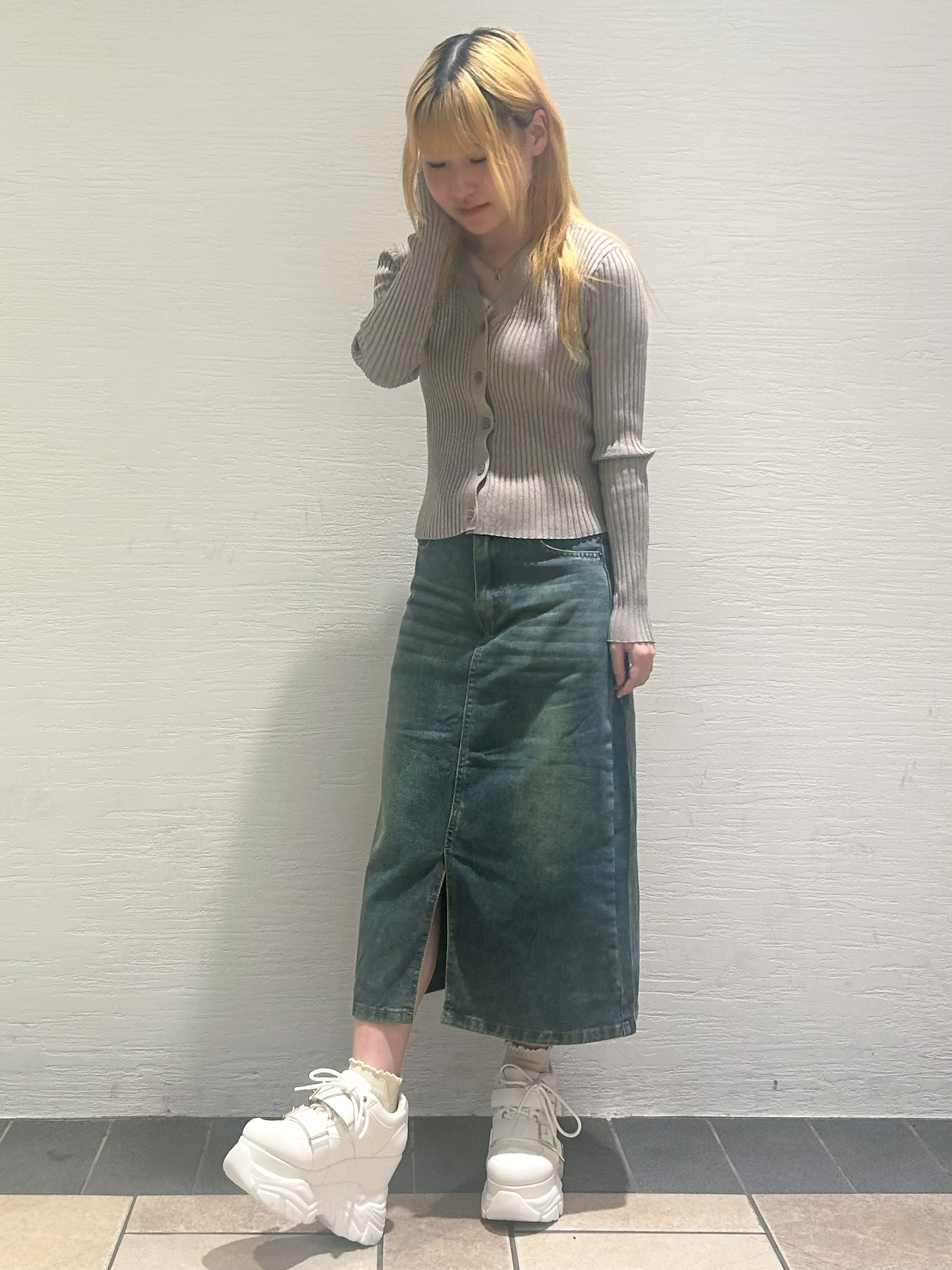 miyuさんの「ESPERANZA｜ベルテッド厚底スニーカー」を使ったコーディネート