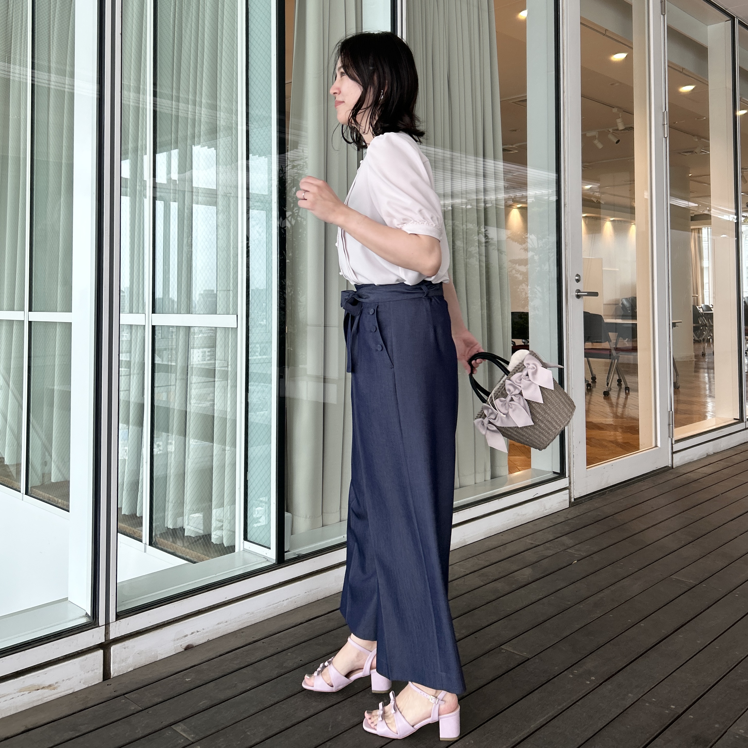 shinoさんの「Couture brooch｜【洗える】ピンタック ブラウス」を使ったコーディネート