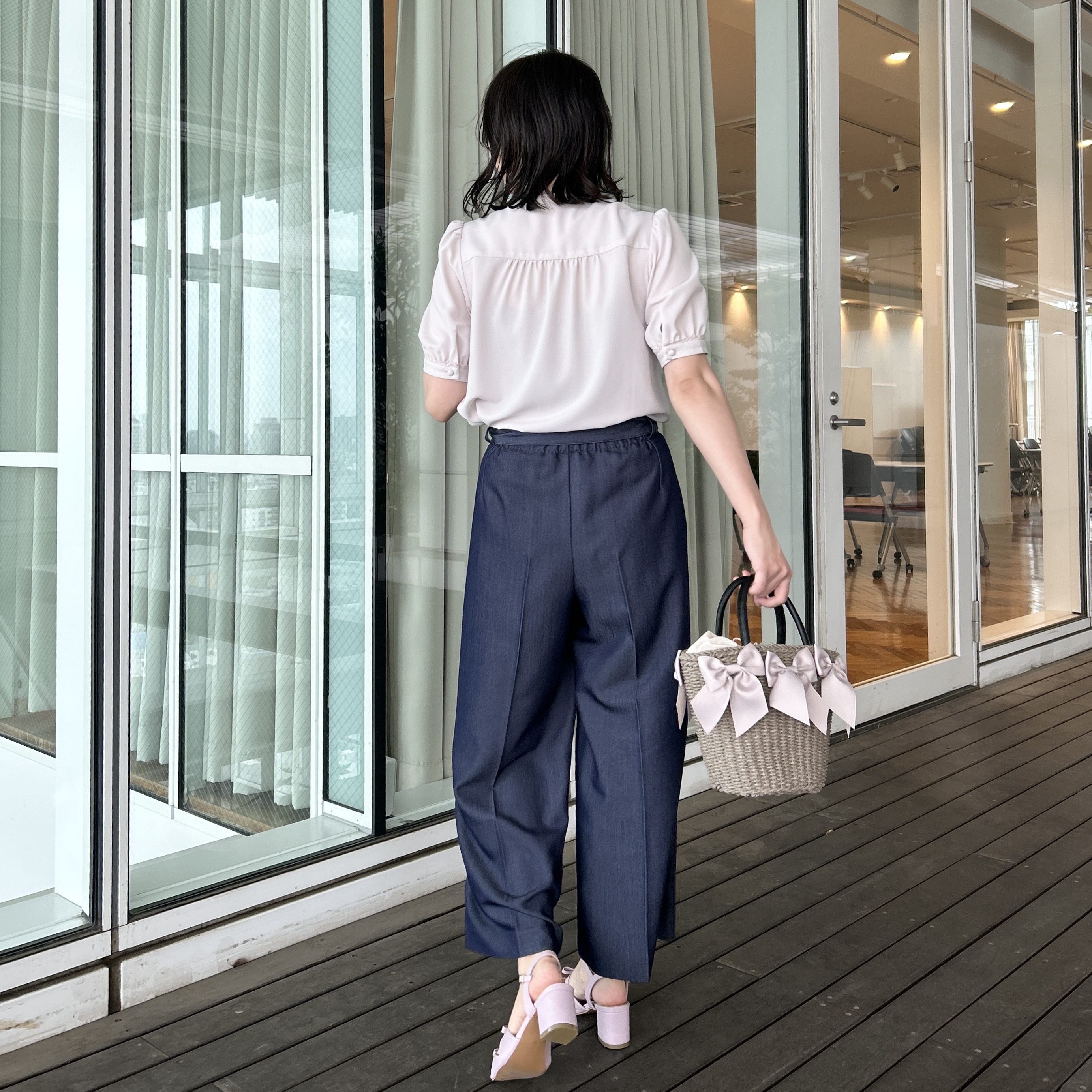 shinoさんの「Couture brooch｜【洗える】ピンタック ブラウス」を使ったコーディネート