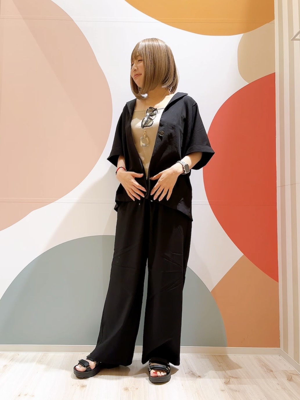 長男さんの「SHOO･LA･RUE｜【洗濯機可/S-LL】カップ付き Wストラップ テレコキャミソール」を使ったコーディネート