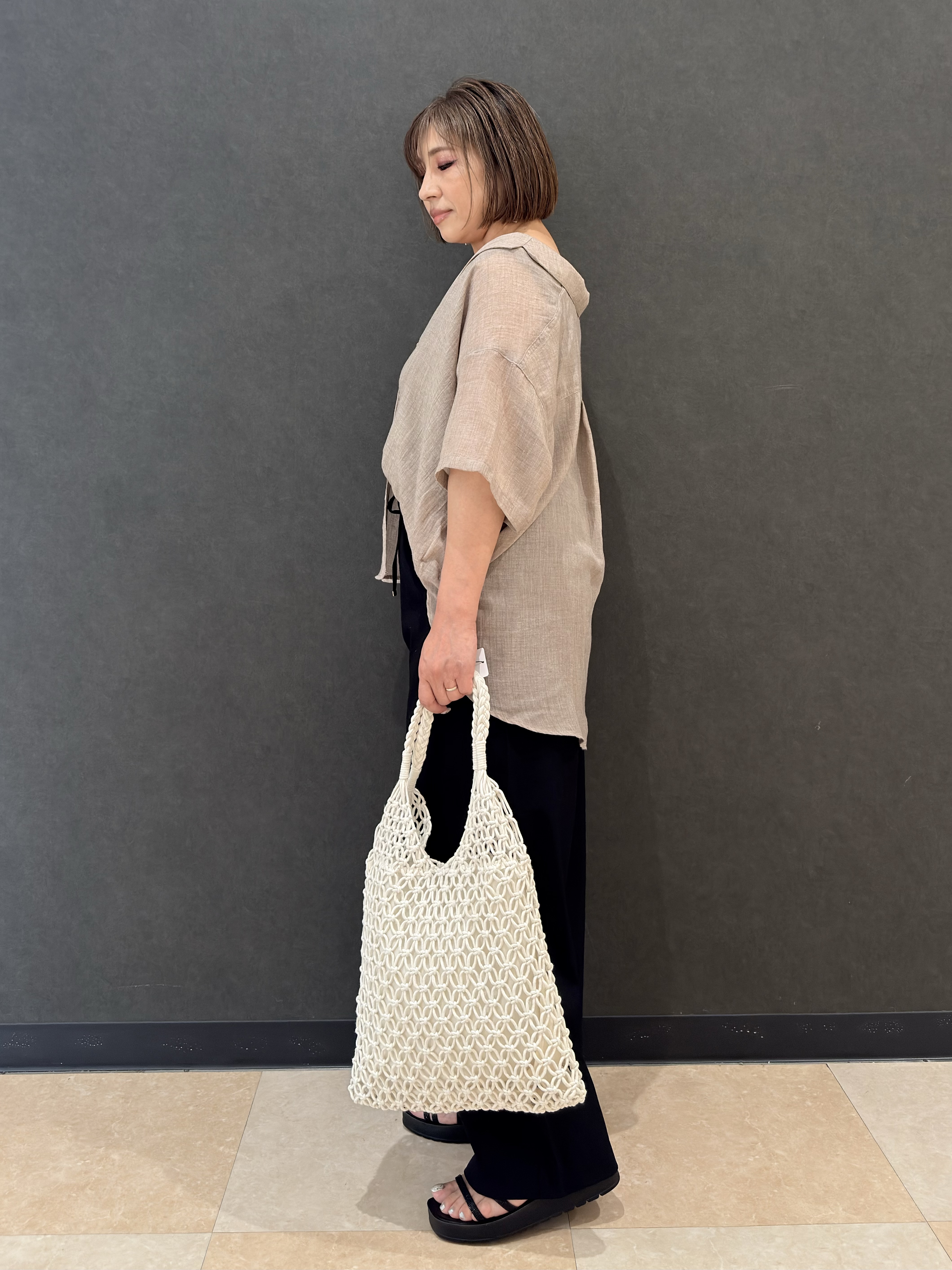 Megさんの「SHOO･LA･RUE｜【S-LL】ナチュラルに決まる 半袖シアーシャツジャケット」を使ったコーディネート