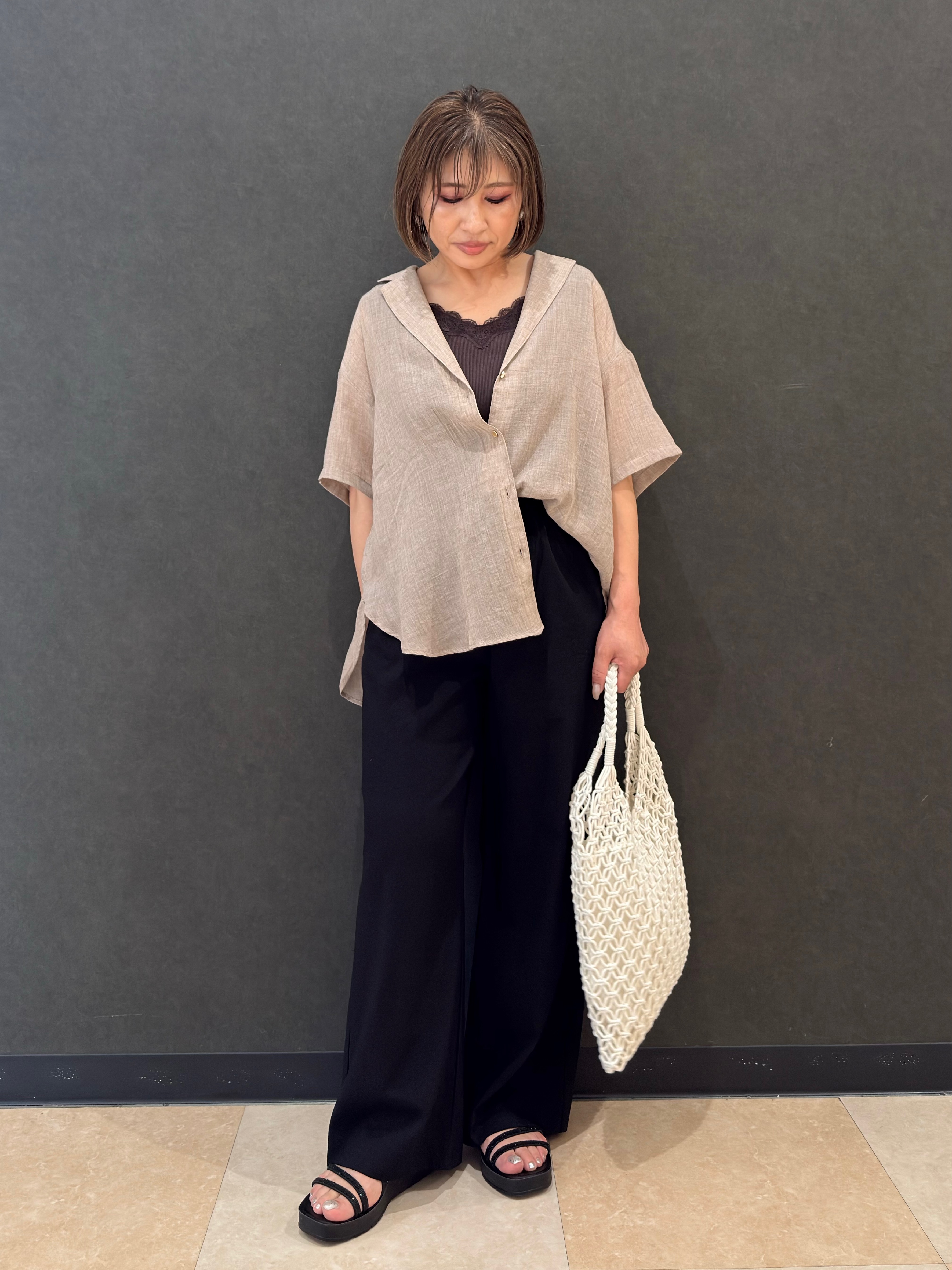 Megさんの「SHOO･LA･RUE｜【S-LL】ナチュラルに決まる 半袖シアーシャツジャケット」を使ったコーディネート