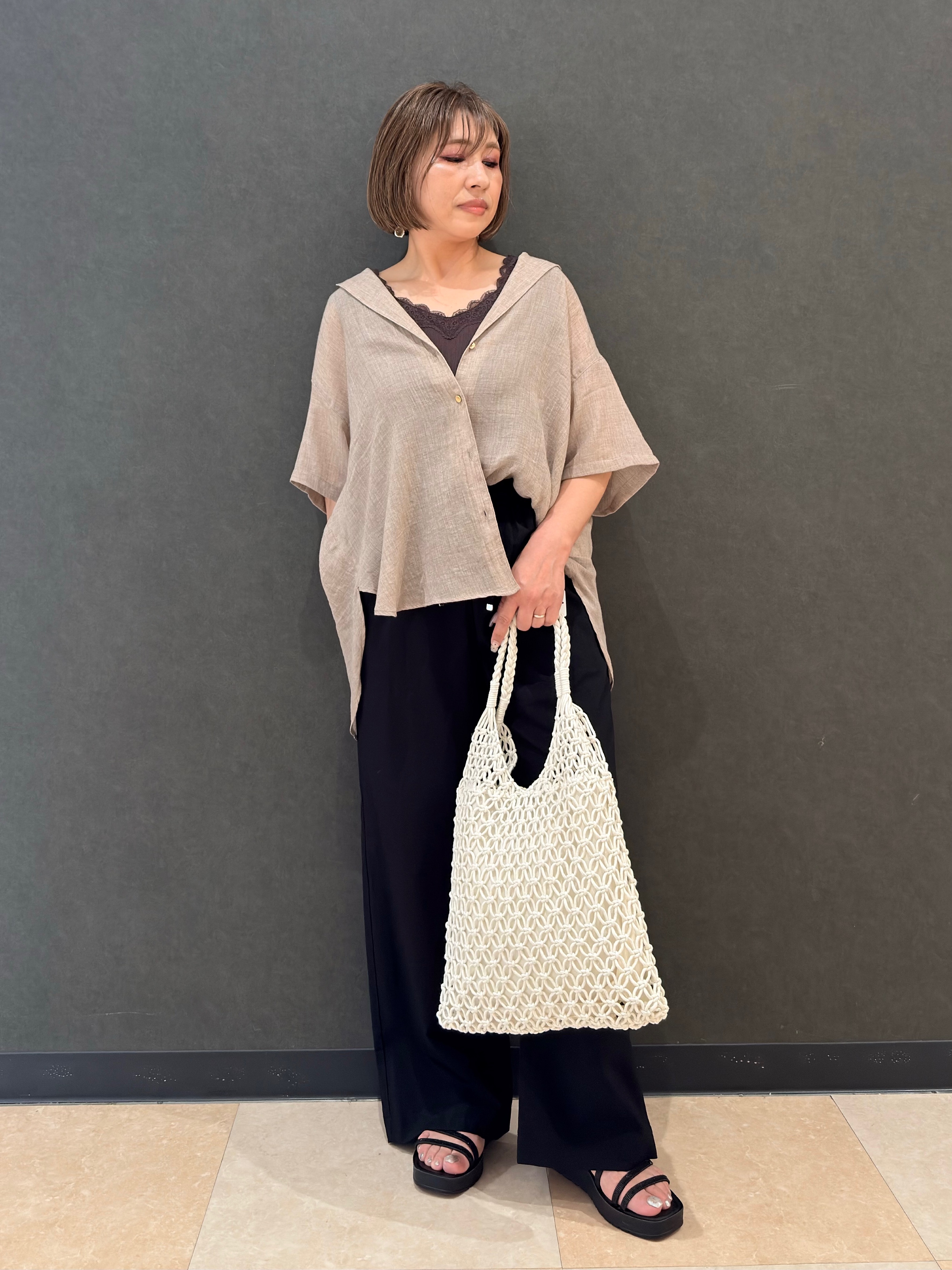 Megさんの「SHOO･LA･RUE｜【S-LL】ナチュラルに決まる 半袖シアーシャツジャケット」を使ったコーディネート