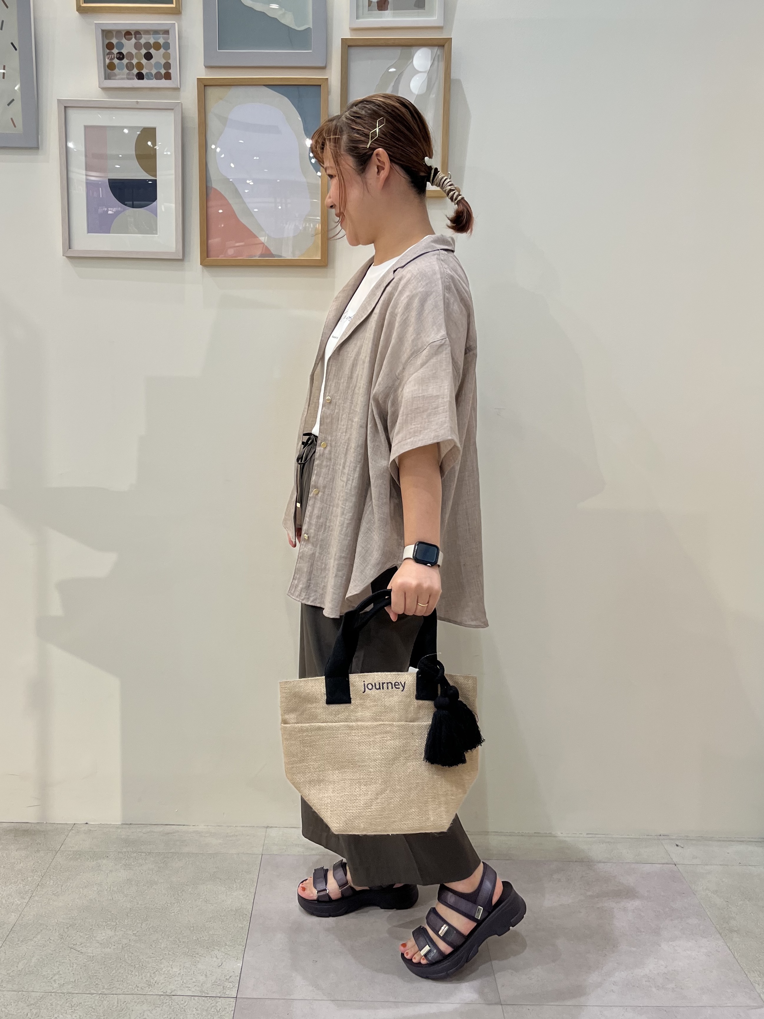 mikakoさんの「SHOO･LA･RUE｜【S-LL】ナチュラルに決まる 半袖シアーシャツジャケット」を使ったコーディネート
