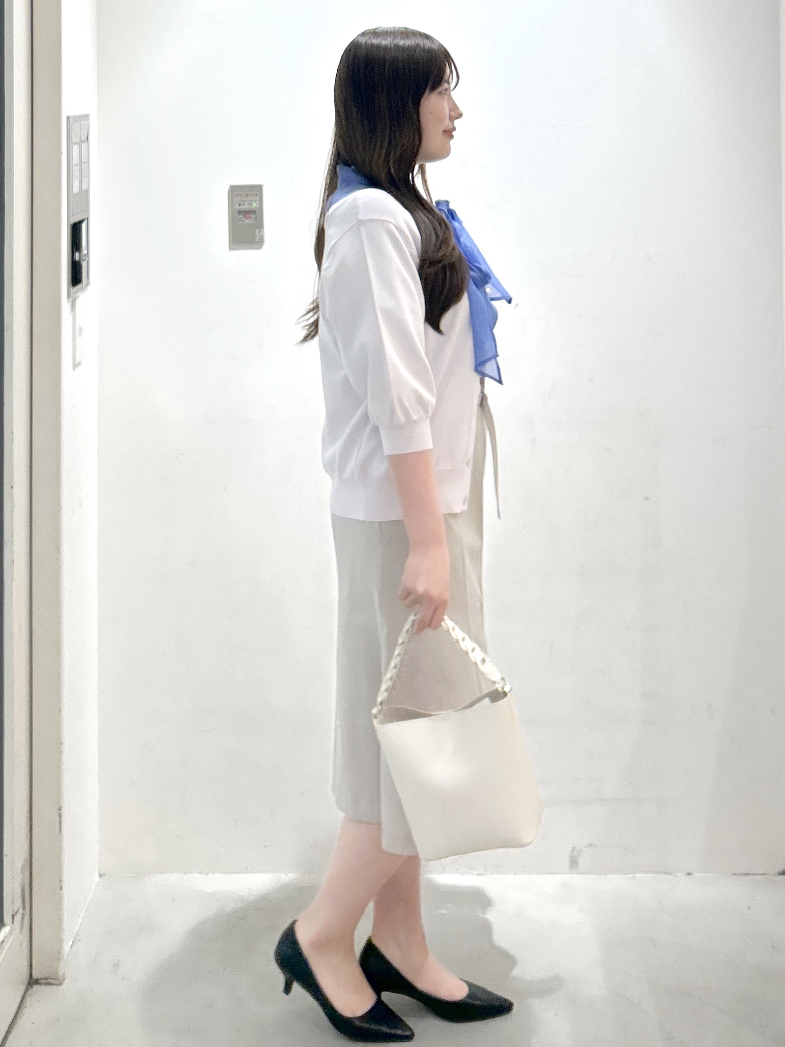 sayaさんの「OPAQUE.CLIP｜【UVケア】前後2wayクリスタルボタン6分袖カーディガン《洗濯機OK／抗ピリング》」を使ったコーディネート