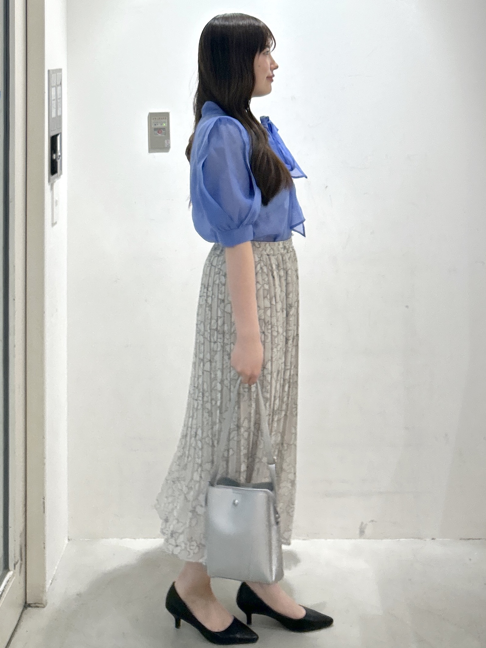 sayaさんの「OPAQUE.CLIP｜オーガンシアーリボンフリルブラウス【洗濯機OK／イージーアイロン】」を使ったコーディネート