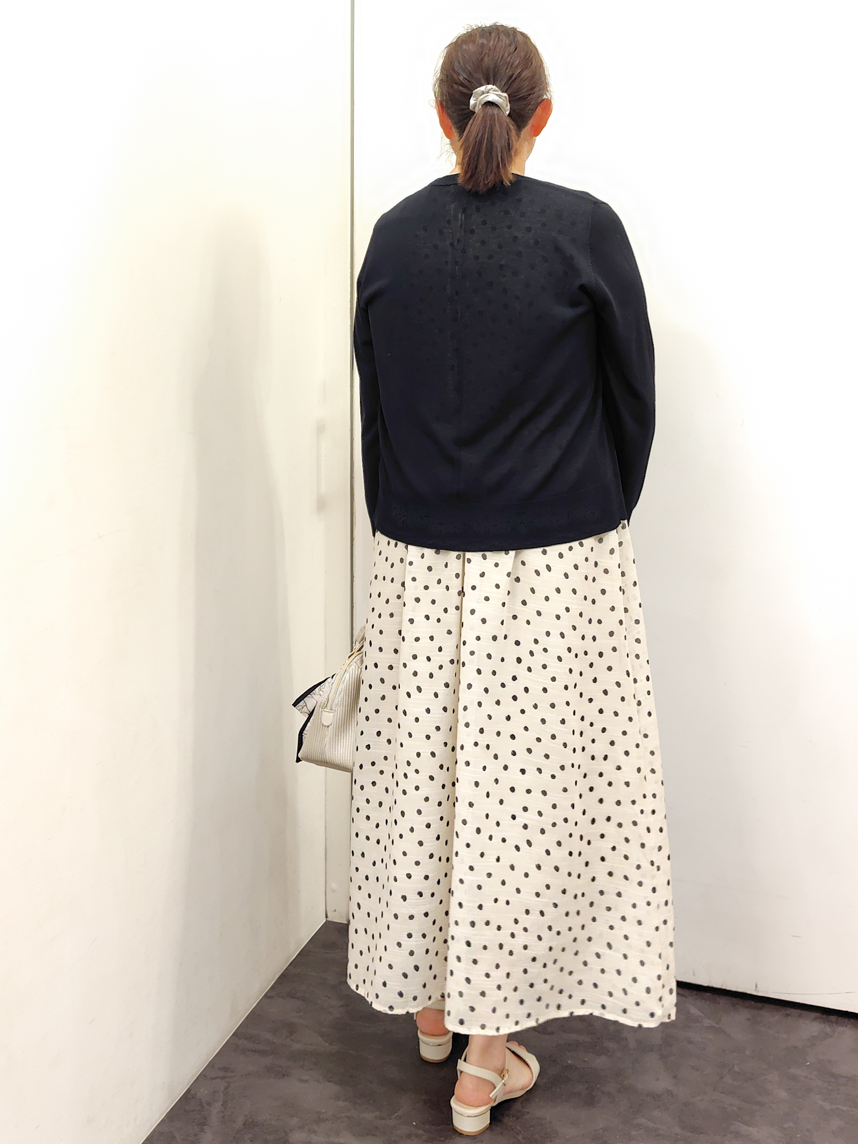 こんちゃんさんの「grove｜高評価！【接触冷感／UVカットetc】ベーシックショートカーディガン」を使ったコーディネート