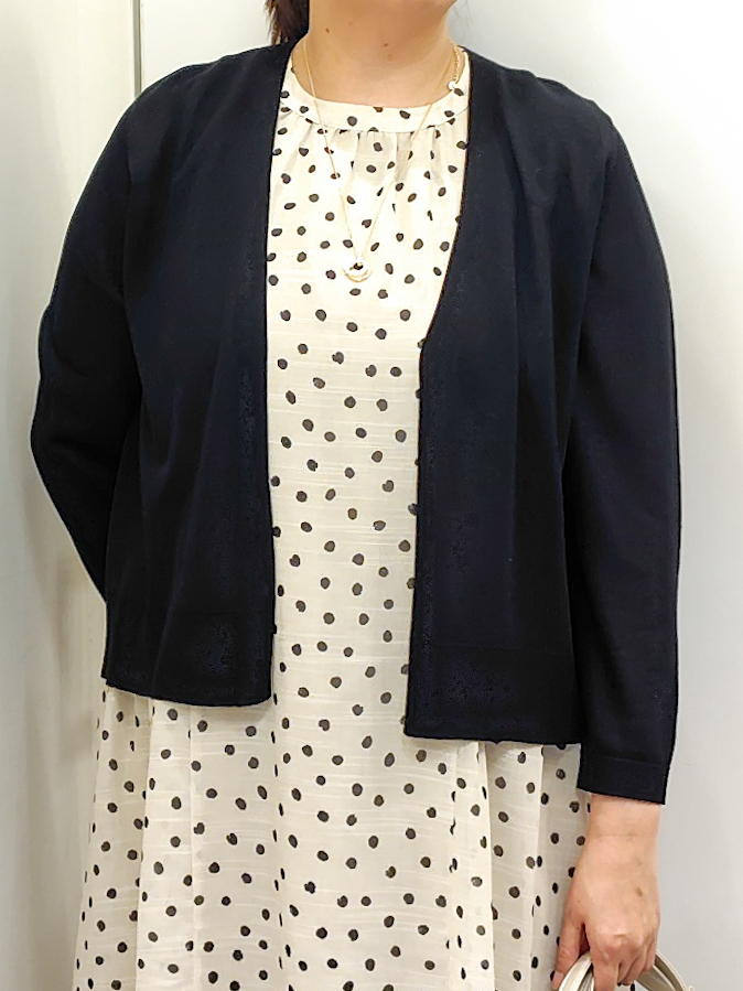 こんちゃんさんの「grove｜高評価！【接触冷感／UVカットetc】ベーシックショートカーディガン」を使ったコーディネート