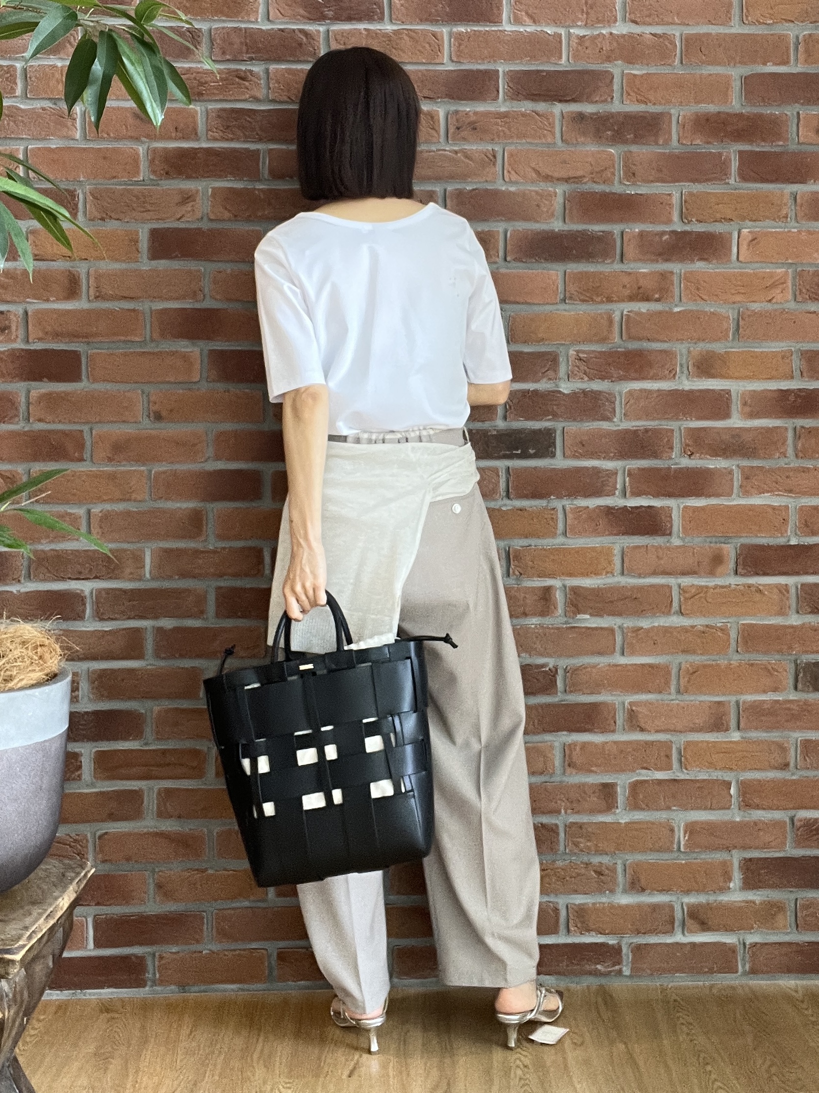 misaさんの「DRESSTERIOR｜【otonaMUSE5月号掲載】スキニーベルトサンダル」を使ったコーディネート