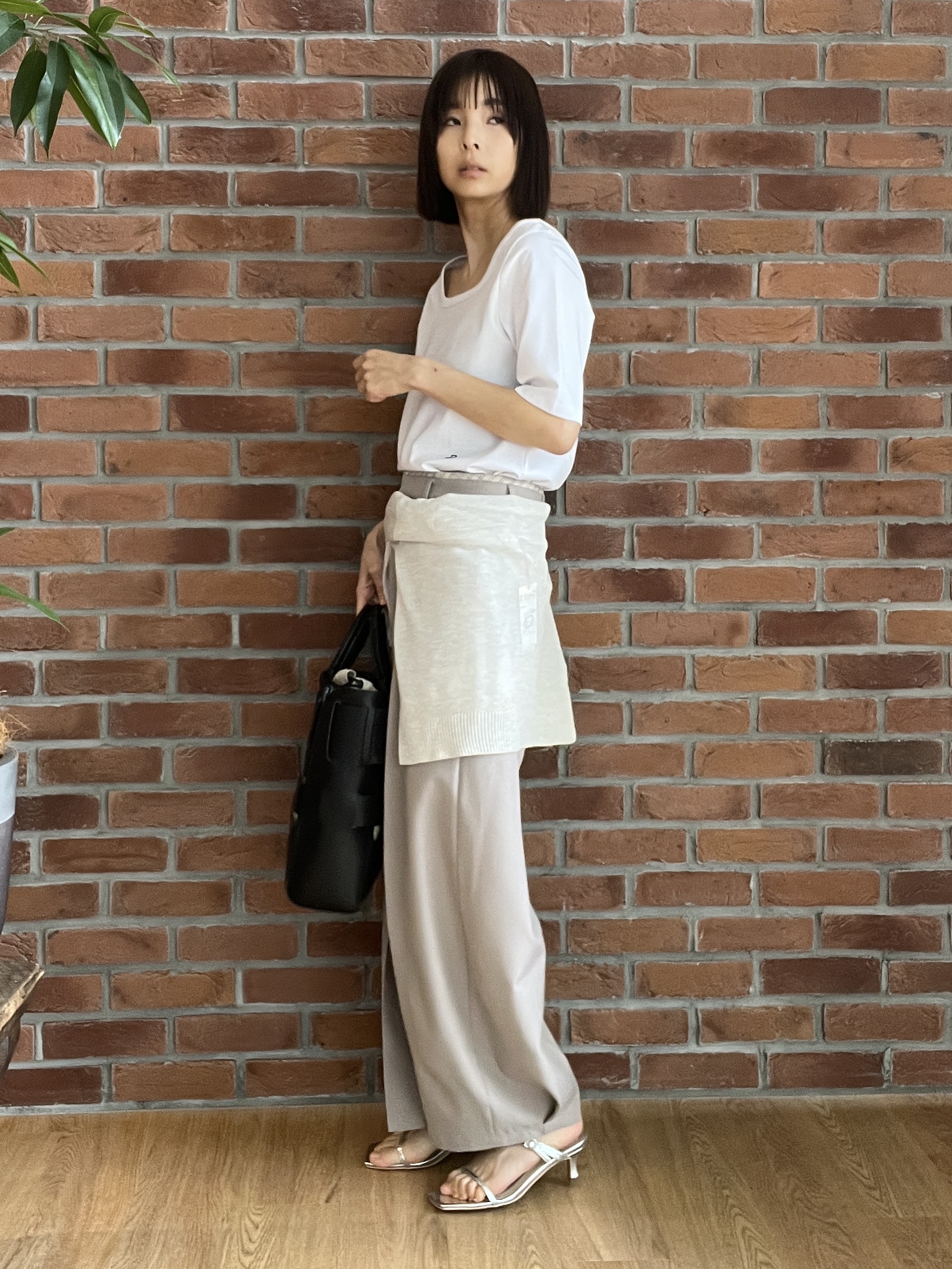misaさんの「DRESSTERIOR｜【otonaMUSE5月号掲載】スキニーベルトサンダル」を使ったコーディネート
