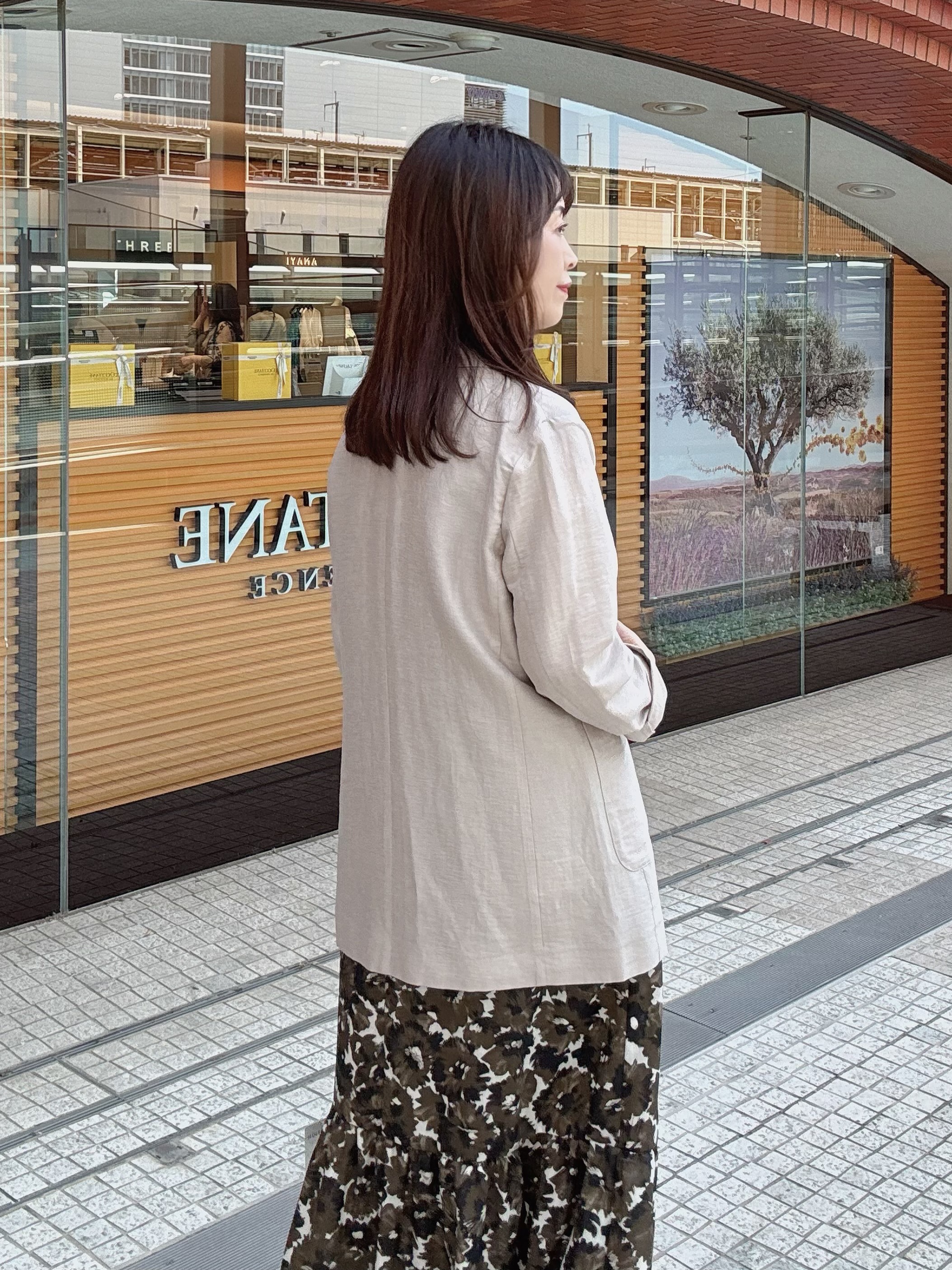 makiさんの「UNTITLED｜【程よいシアー感/洗える】エアリーバイオジャケット」を使ったコーディネート
