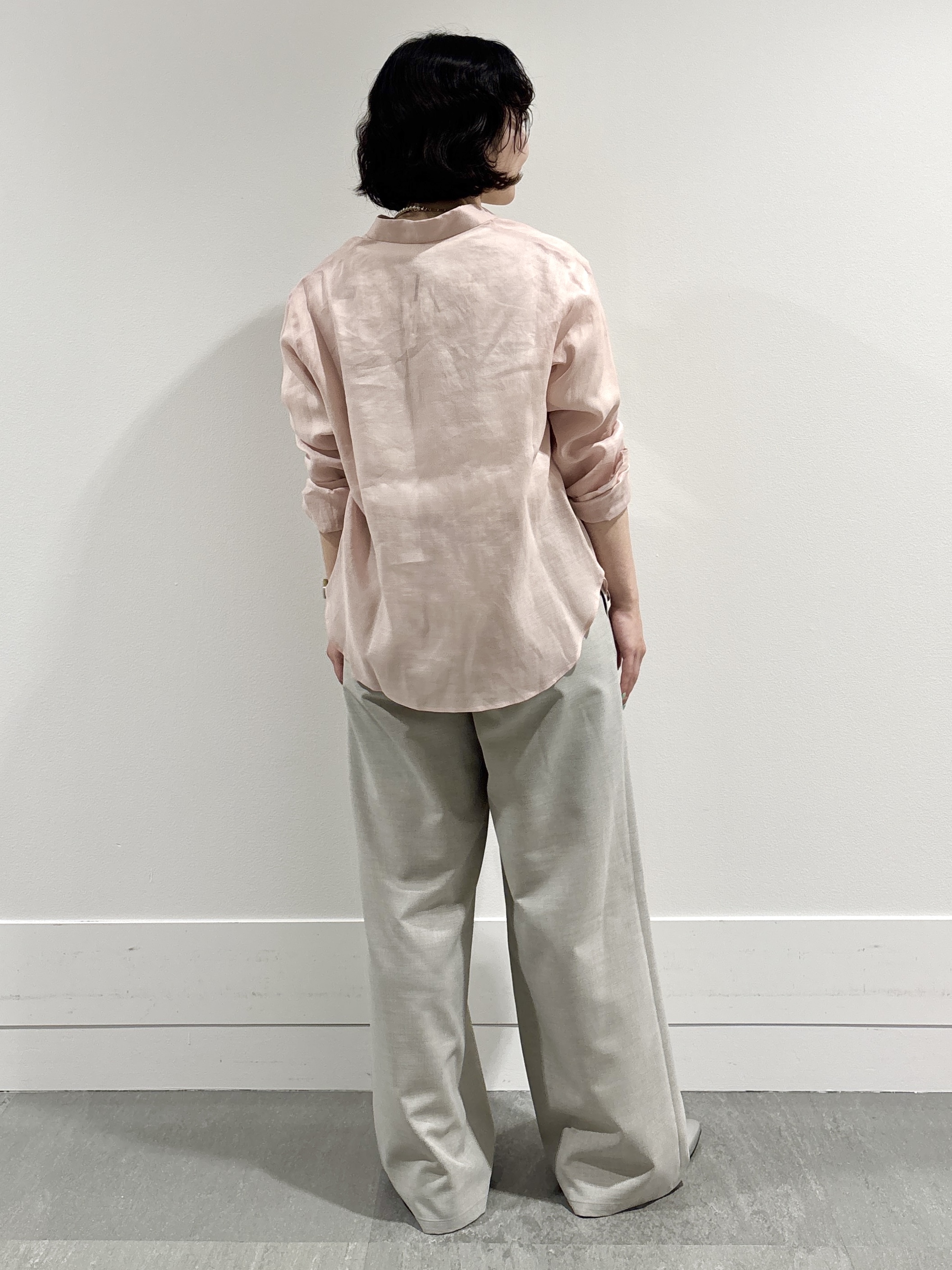 モエカさんの「UNTITLED｜【古畑星夏さん着用/接触冷感】ドライタッチシャツ」を使ったコーディネート