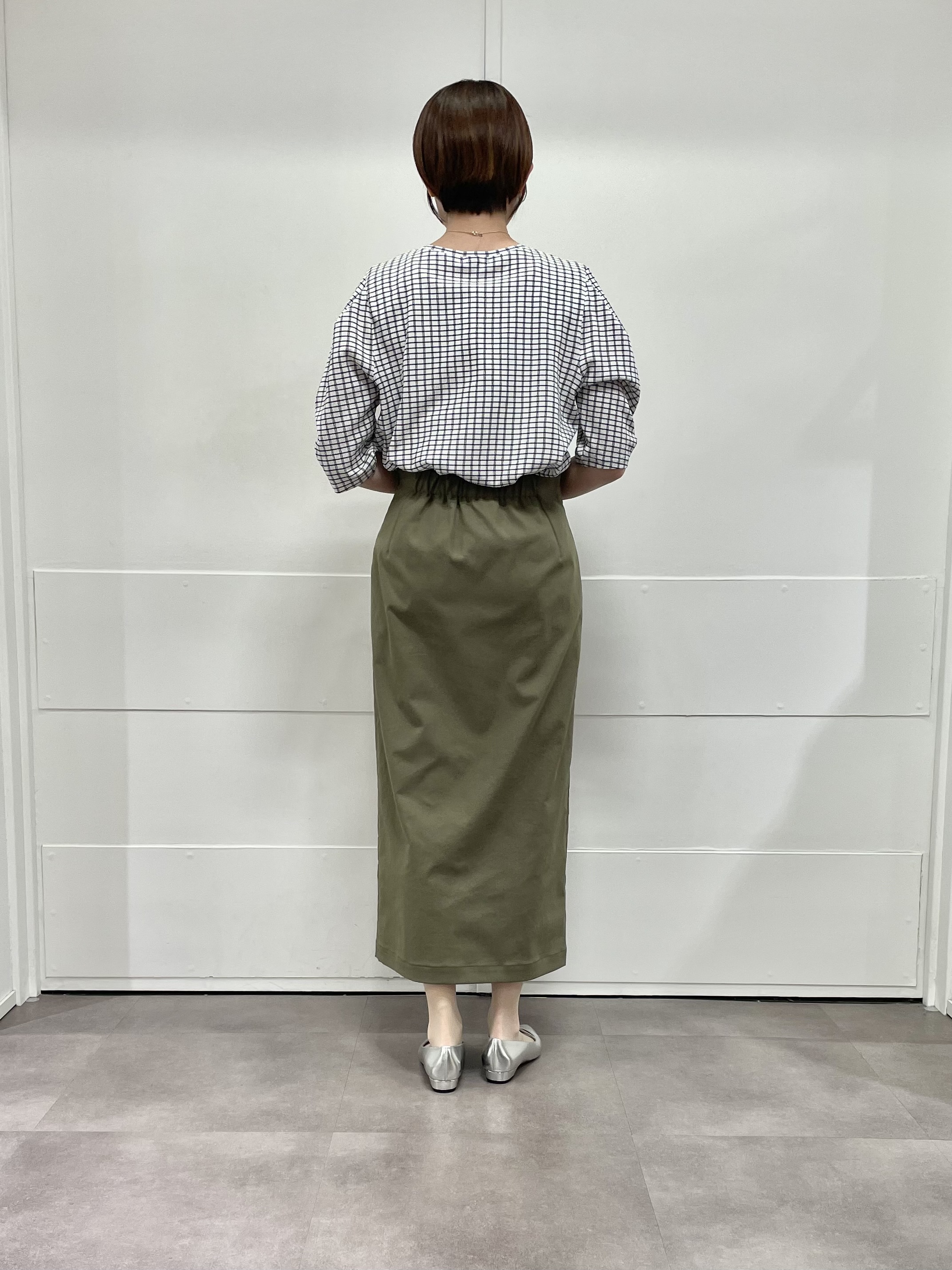 MOMOKOさんの「UNTITLED｜【UVケア／吸汗速乾】チェック柄タックボリュームスリーブトップス」を使ったコーディネート