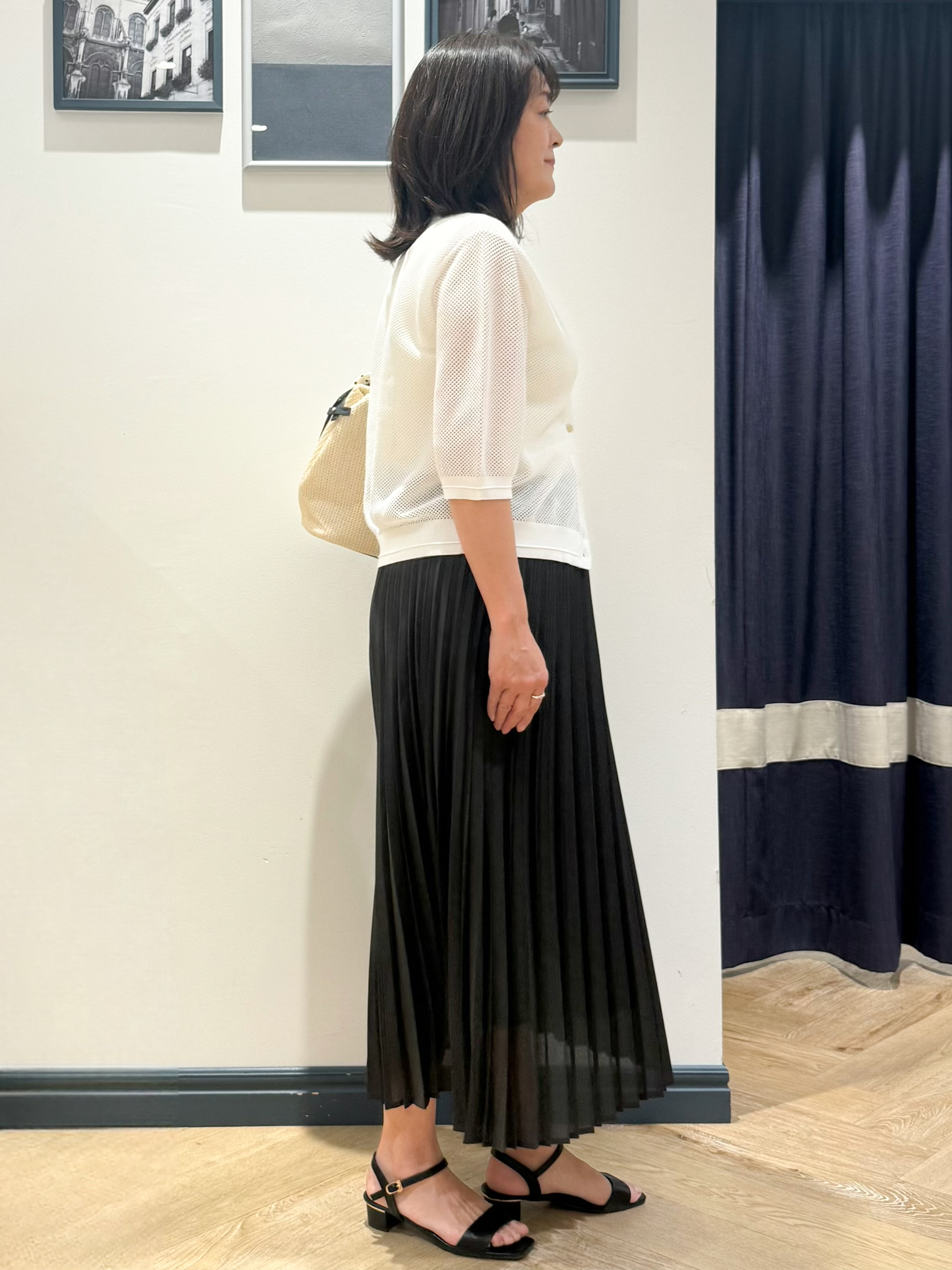 Lilyさんの「grove｜【貴島明日香さん着用・洗える】透けない、大人のメッシュカーディガン」を使ったコーディネート