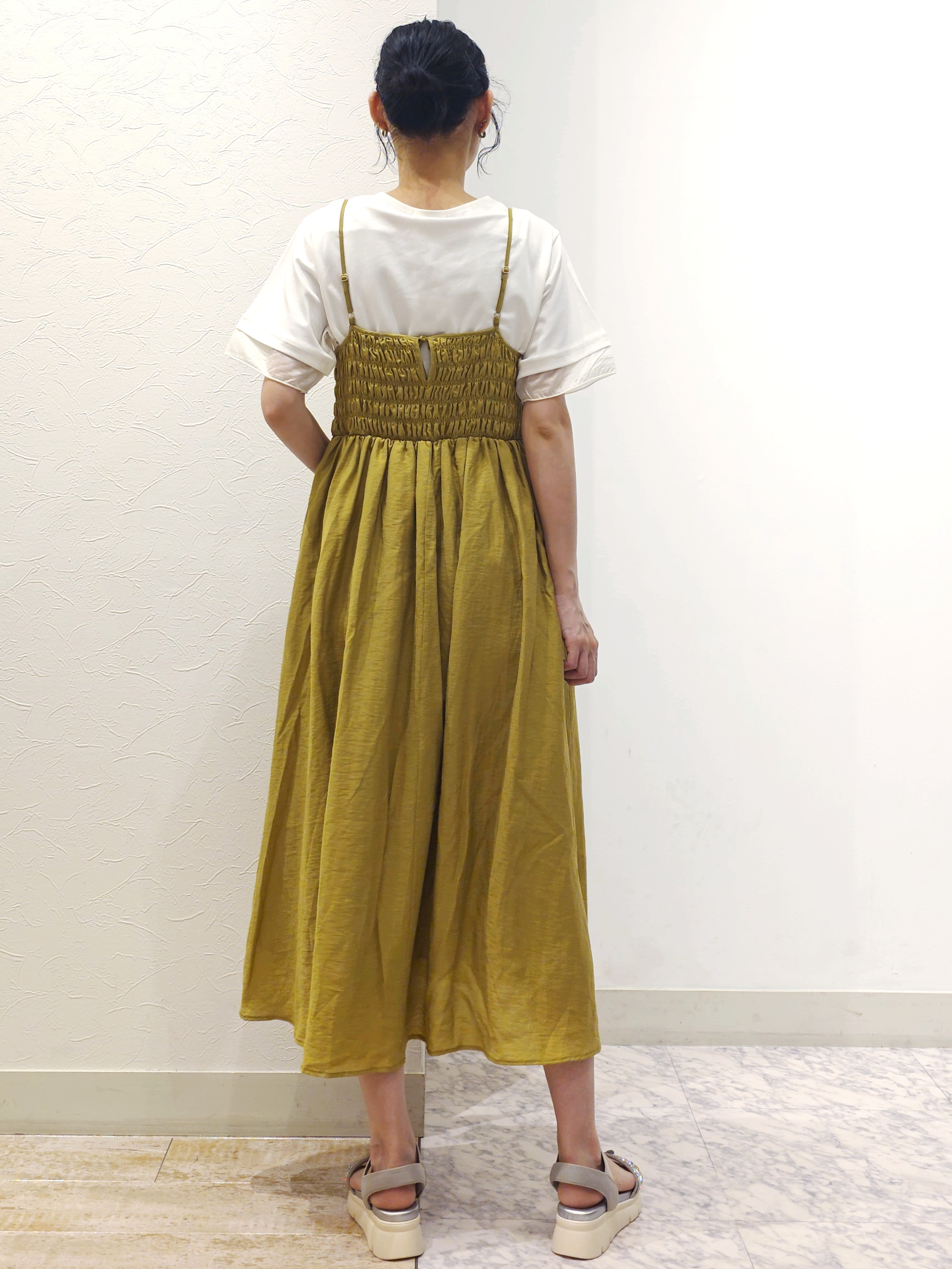 ケイさんの「grove｜【二の腕カバー/UVカット・ひんやり】袖口シアースクエアネックTシャツ」を使ったコーディネート