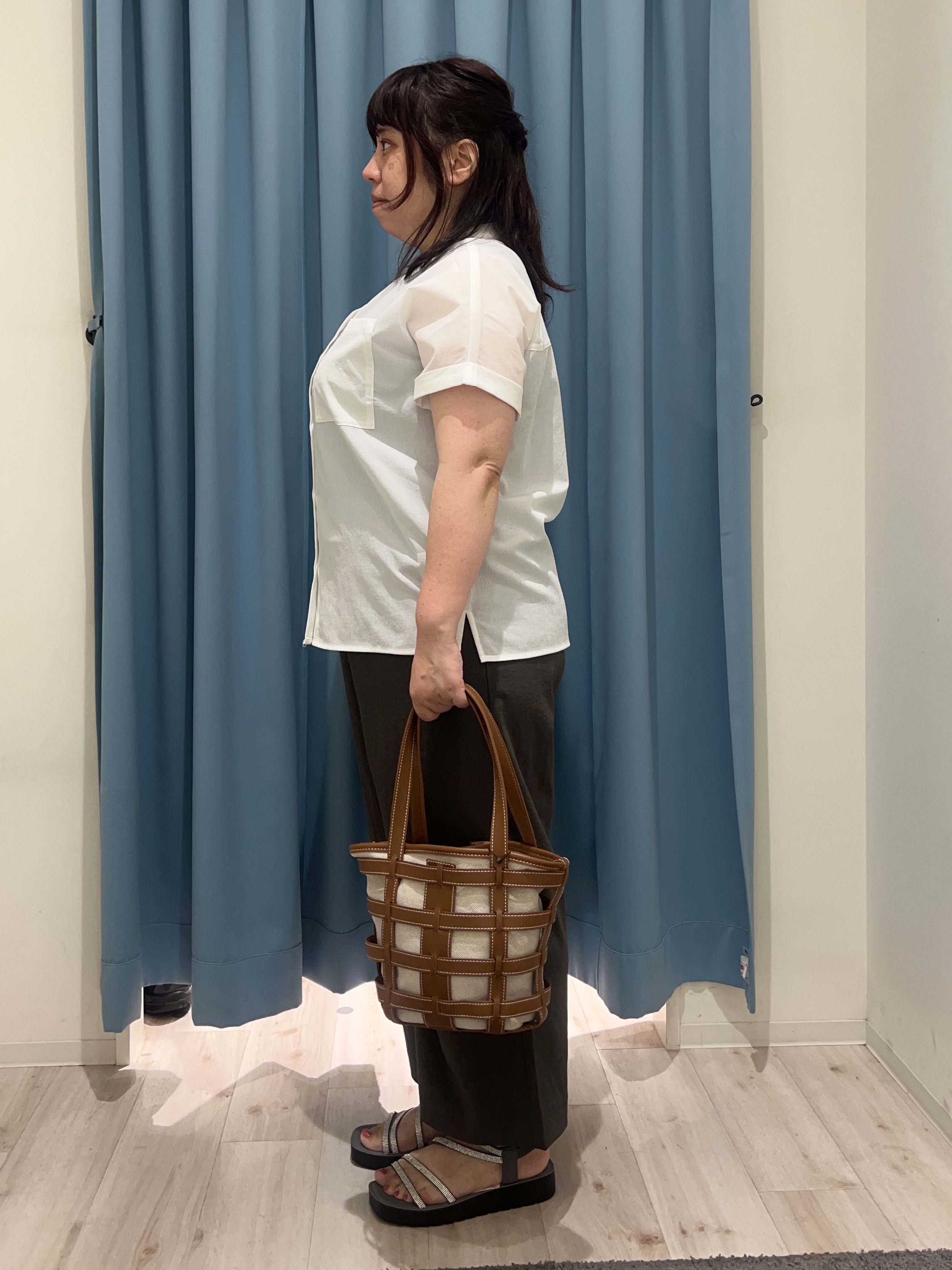 くーさんの「SHOO･LA･RUE｜【さらり快適/洗濯機可/S-LL】風が通り抜ける 半袖バンドカラーシアーシャツ」を使ったコーディネート