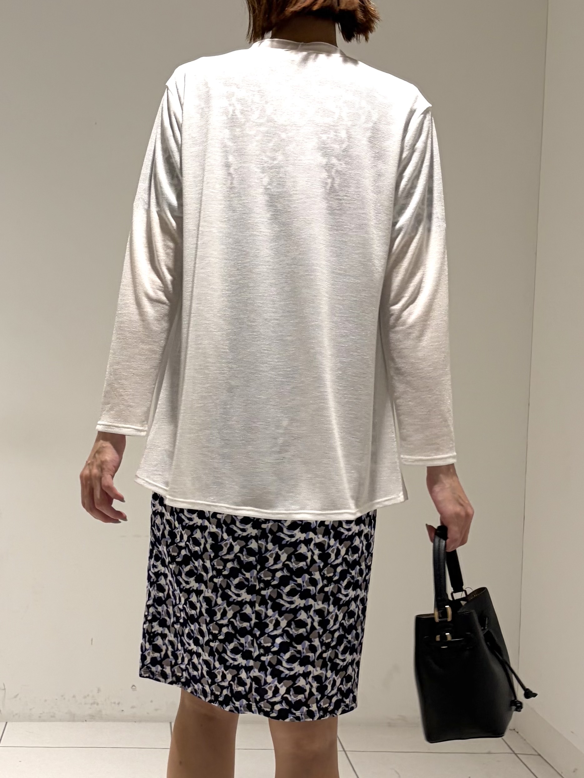 shioriさんの「INDIVI｜【洗える】着流しカーディガン」を使ったコーディネート
